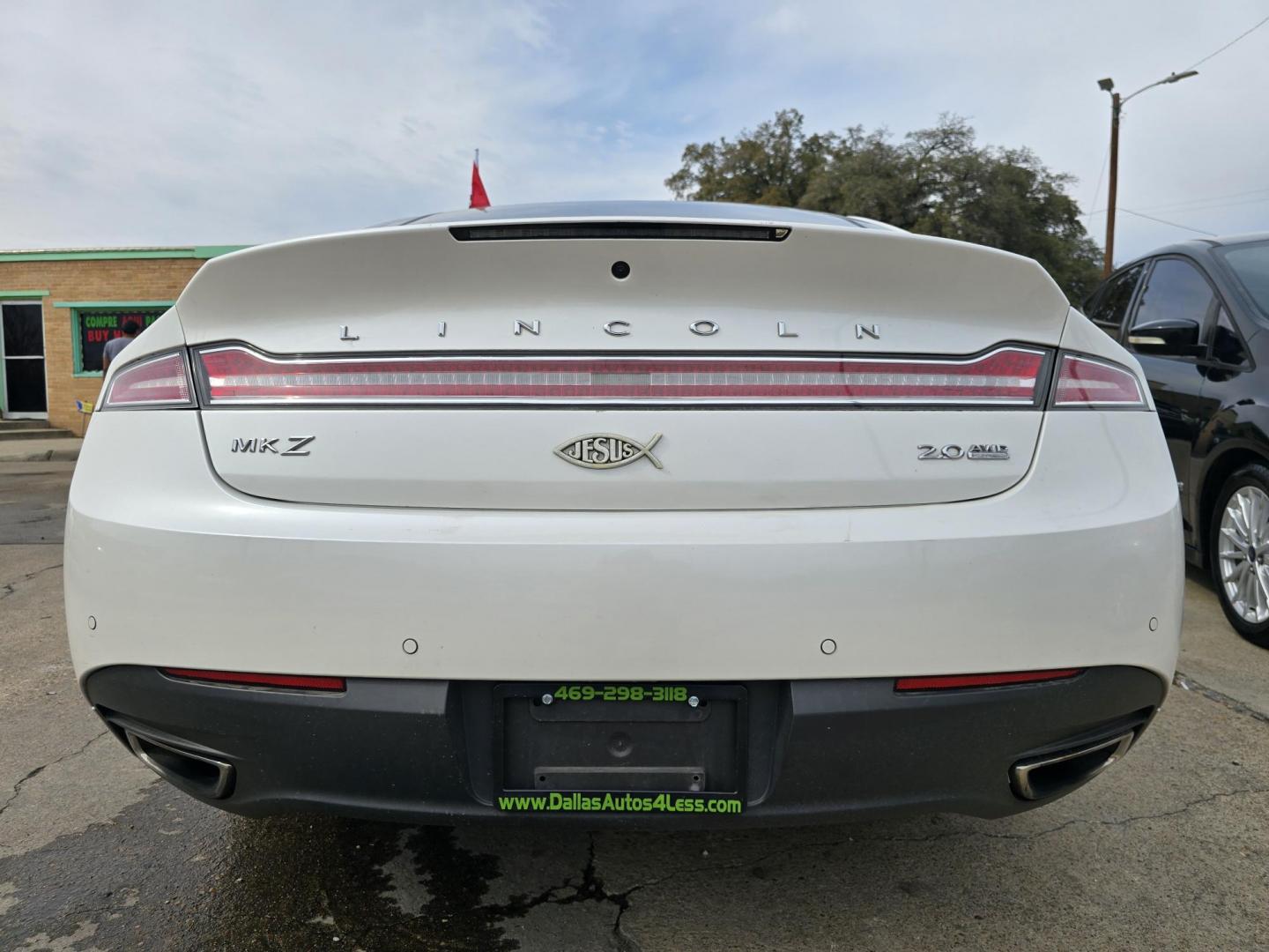 2016 DIAMOND WHITE Lincoln MKZ (3LN6L2J97GR) with an 2.0L L4 DOHC 16V engine, 6A transmission, located at 2660 S.Garland Avenue, Garland, TX, 75041, (469) 298-3118, 32.885551, -96.655602 - Photo#4