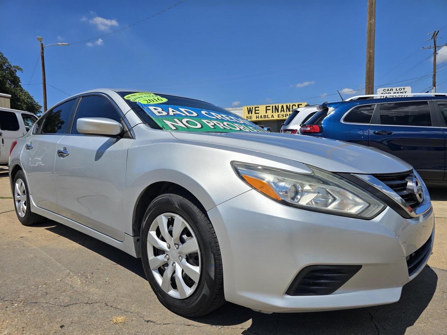 2016 SILVER Nissan Altima S (1N4AL3AP8GC) with an 2.5L L4 DOHC 16V engine, CVT transmission, located at 2660 S.Garland Avenue, Garland, TX, 75041, (469) 298-3118, 32.885551, -96.655602 - Photo#1