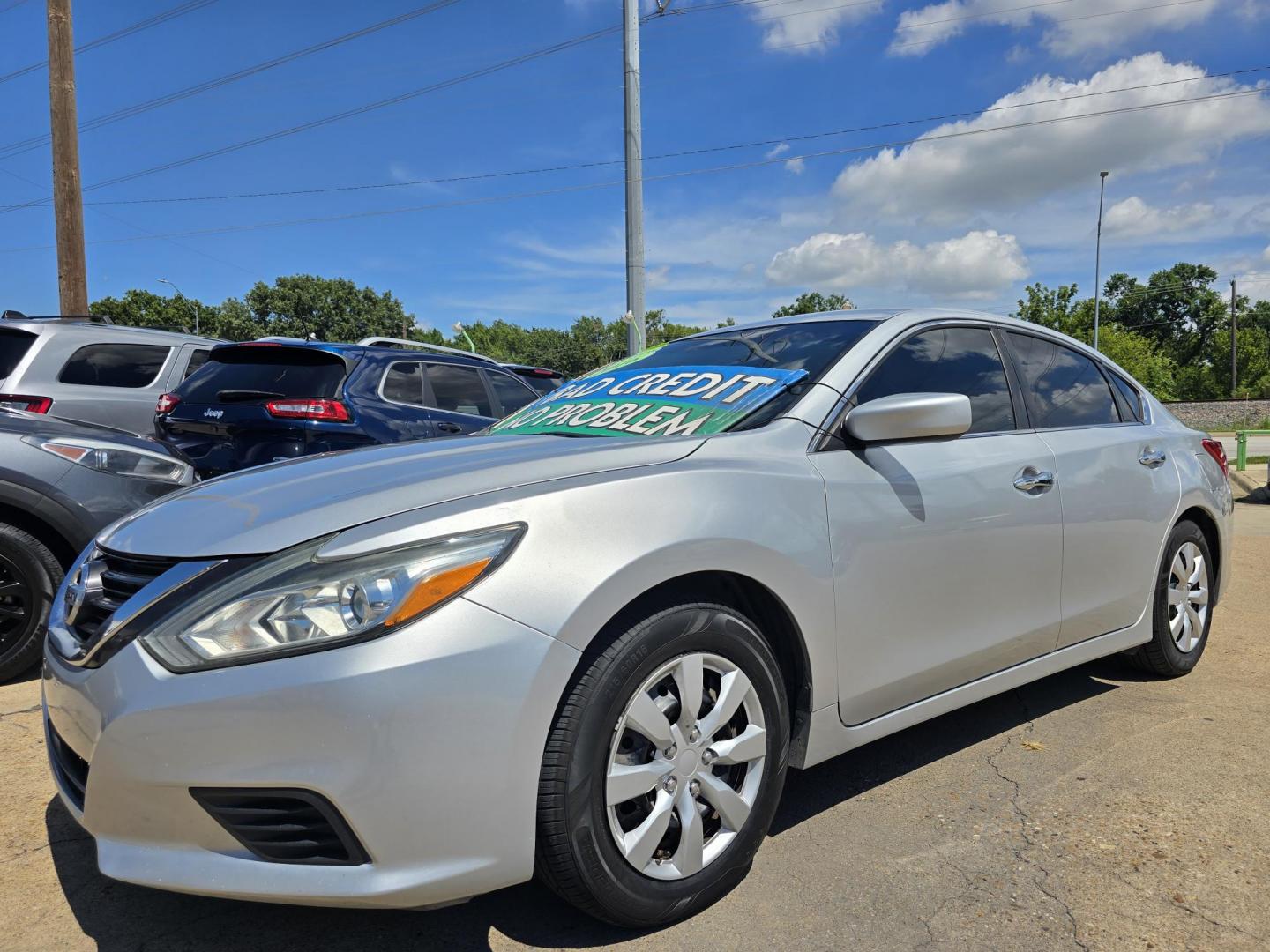 2016 SILVER Nissan Altima S (1N4AL3AP8GC) with an 2.5L L4 DOHC 16V engine, CVT transmission, located at 2660 S.Garland Avenue, Garland, TX, 75041, (469) 298-3118, 32.885551, -96.655602 - Photo#7