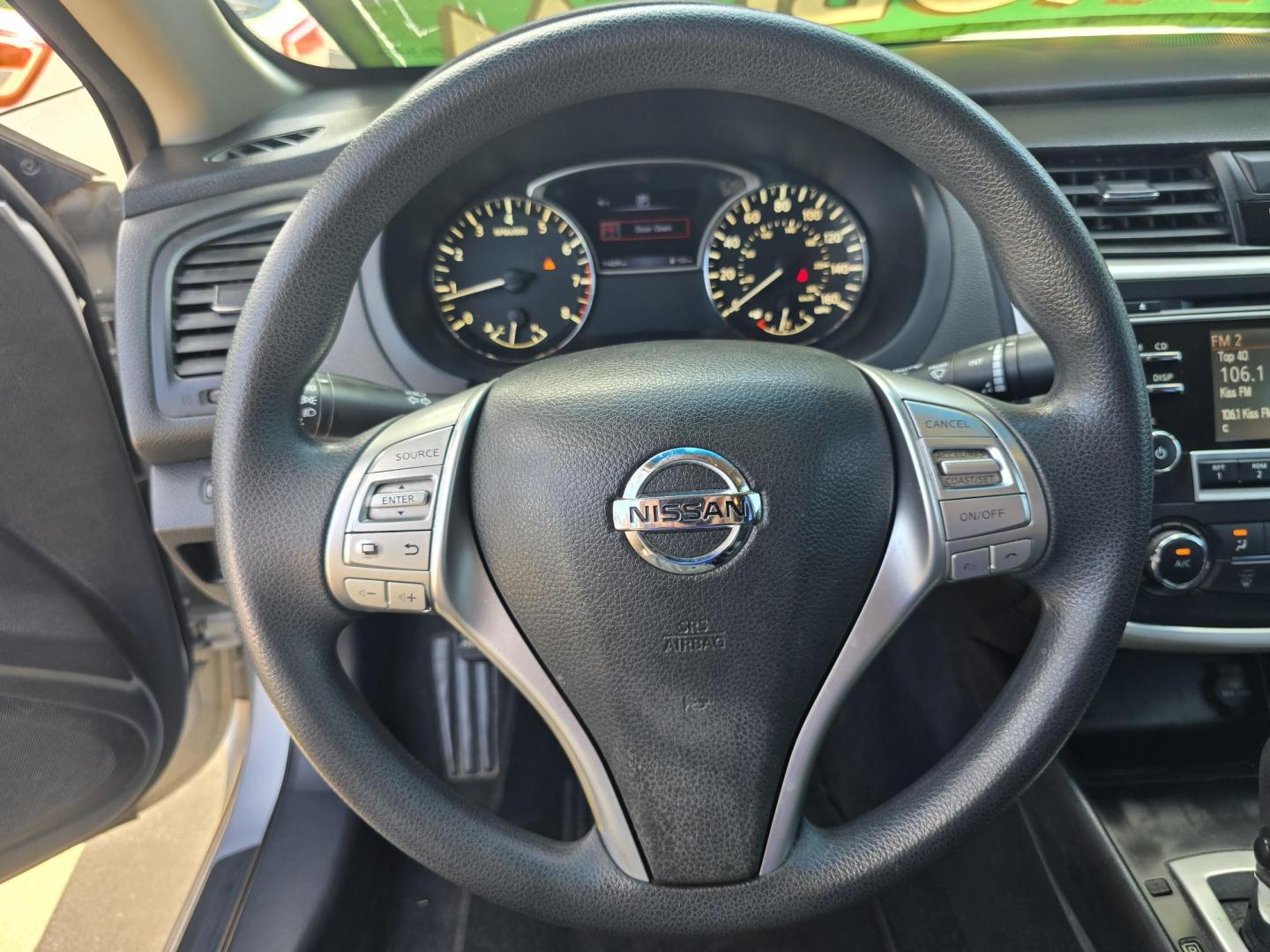 2016 SILVER Nissan Altima S (1N4AL3AP8GC) with an 2.5L L4 DOHC 16V engine, CVT transmission, located at 2660 S.Garland Avenue, Garland, TX, 75041, (469) 298-3118, 32.885551, -96.655602 - Photo#12