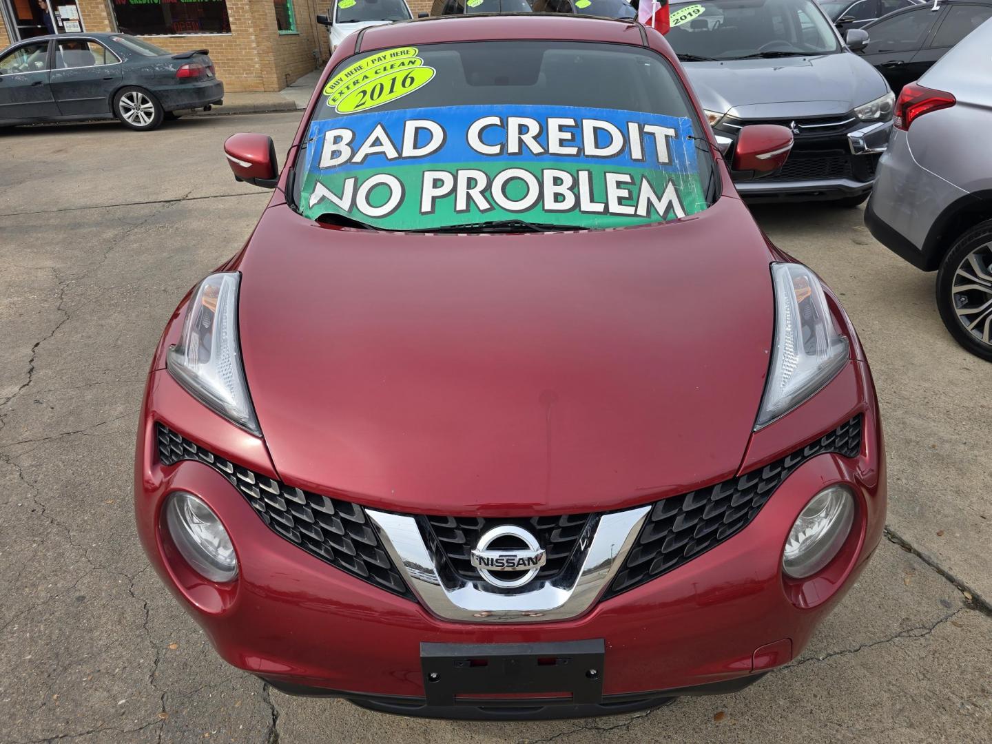 2016 RED Nissan Juke S (JN8AF5MR2GT) with an 1.6L L4 DOHC 16V TURBO engine, CVT transmission, located at 2660 S.Garland Avenue, Garland, TX, 75041, (469) 298-3118, 32.885551, -96.655602 - Photo#8