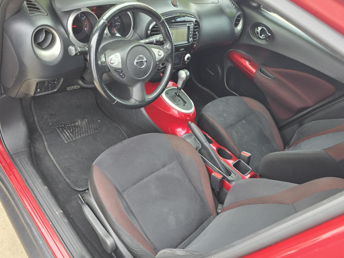 2016 RED Nissan Juke S (JN8AF5MR2GT) with an 1.6L L4 DOHC 16V TURBO engine, CVT transmission, located at 2660 S.Garland Avenue, Garland, TX, 75041, (469) 298-3118, 32.885551, -96.655602 - Photo#11