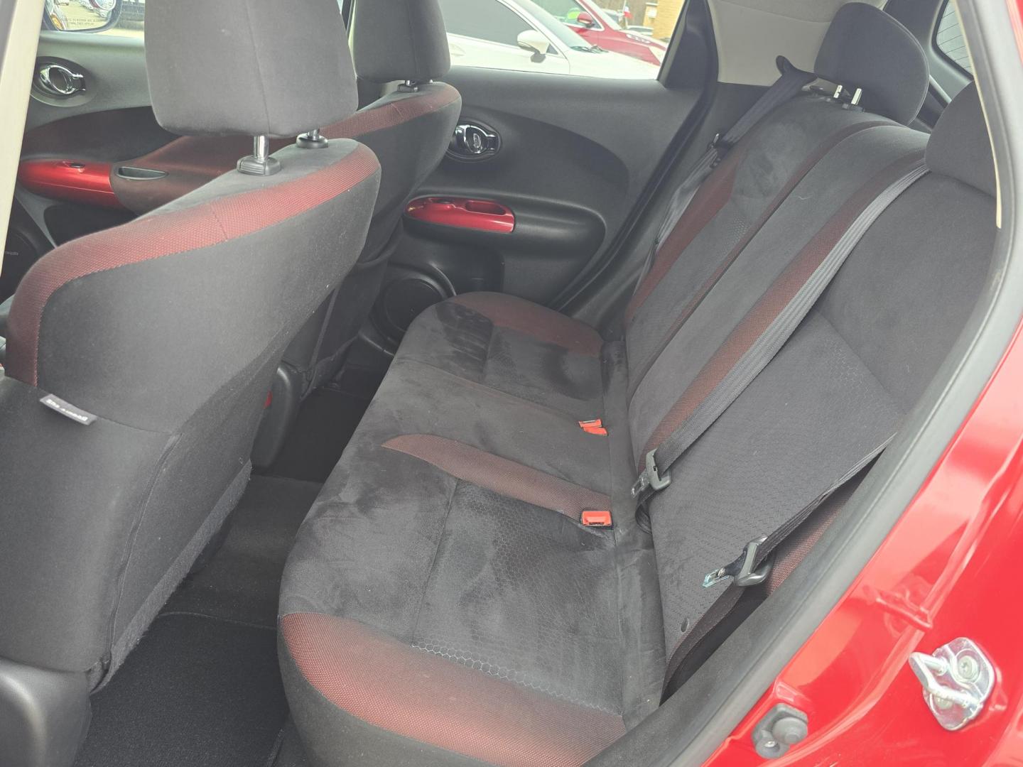 2016 RED Nissan Juke S (JN8AF5MR2GT) with an 1.6L L4 DOHC 16V TURBO engine, CVT transmission, located at 2660 S.Garland Avenue, Garland, TX, 75041, (469) 298-3118, 32.885551, -96.655602 - Photo#18