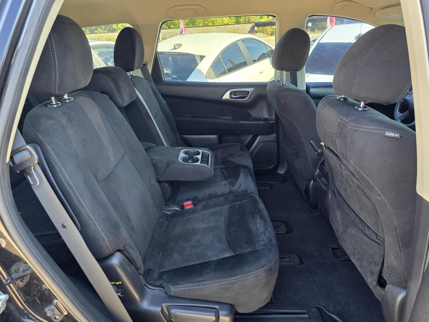 2016 GRAY /BLACK Nissan Pathfinder S (5N1AR2MN9GC) with an 3.5L V6 DOHC 24V engine, CVT transmission, located at 2660 S.Garland Avenue, Garland, TX, 75041, (469) 298-3118, 32.885551, -96.655602 - Welcome to DallasAutos4Less, one of the Premier BUY HERE PAY HERE Dealers in the North Dallas Area. We specialize in financing to people with NO CREDIT or BAD CREDIT. We need proof of income, proof of residence, and a ID. Come buy your new car from us today!! This is a Very clean 2016 NISSAN PATH - Photo#18