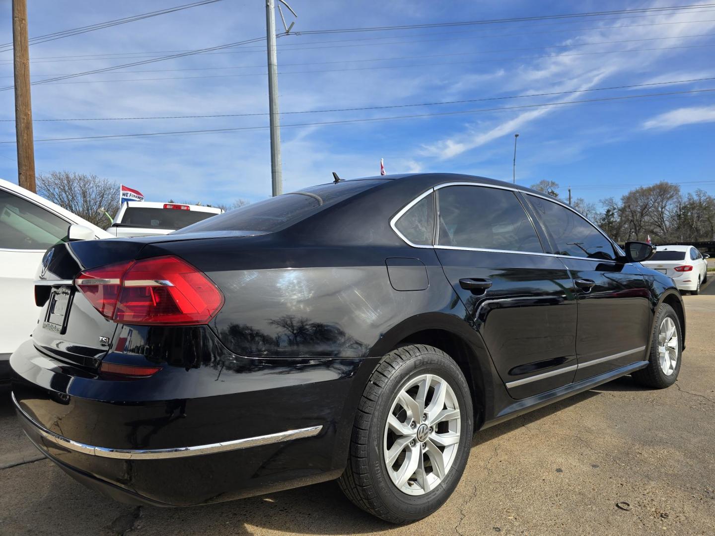 2016 BLACK Volkswagen Passat S (1VWAT7A30GC) , 6A transmission, located at 2660 S.Garland Avenue, Garland, TX, 75041, (469) 298-3118, 32.885551, -96.655602 - Photo#3
