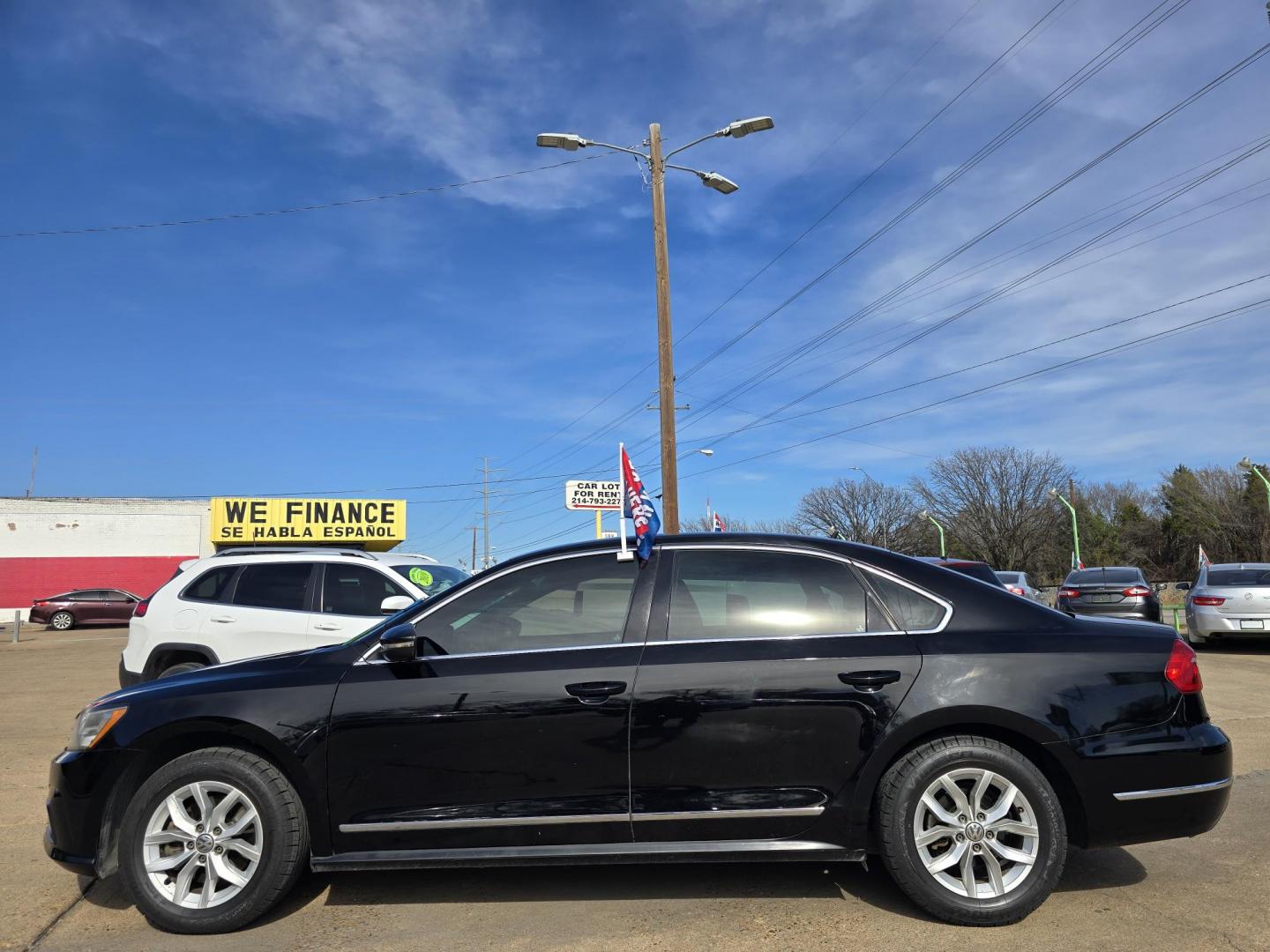 2016 BLACK Volkswagen Passat S (1VWAT7A30GC) , 6A transmission, located at 2660 S.Garland Avenue, Garland, TX, 75041, (469) 298-3118, 32.885551, -96.655602 - Photo#6