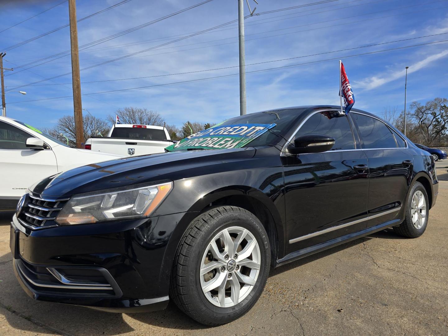 2016 BLACK Volkswagen Passat S (1VWAT7A30GC) , 6A transmission, located at 2660 S.Garland Avenue, Garland, TX, 75041, (469) 298-3118, 32.885551, -96.655602 - Photo#7