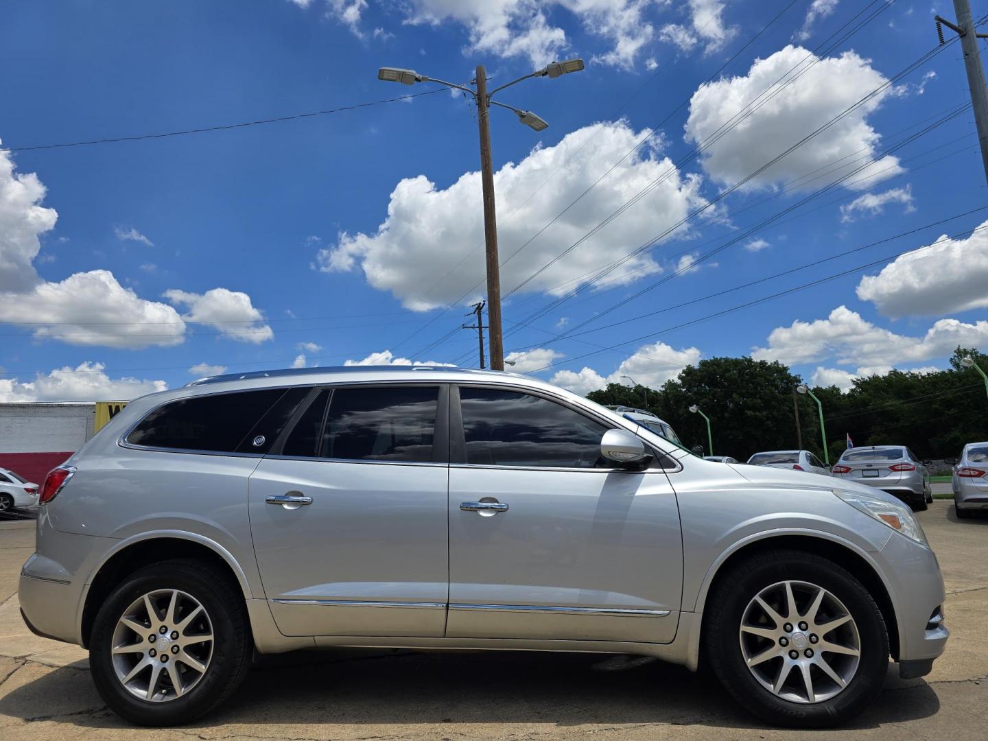 2017 SILVER Buick Enclave Convenience (5GAKRAKD2HJ) with an 3.6L V6 DOHC 24V engine, 6A transmission, located at 2660 S.Garland Avenue, Garland, TX, 75041, (469) 298-3118, 32.885551, -96.655602 - Photo#2