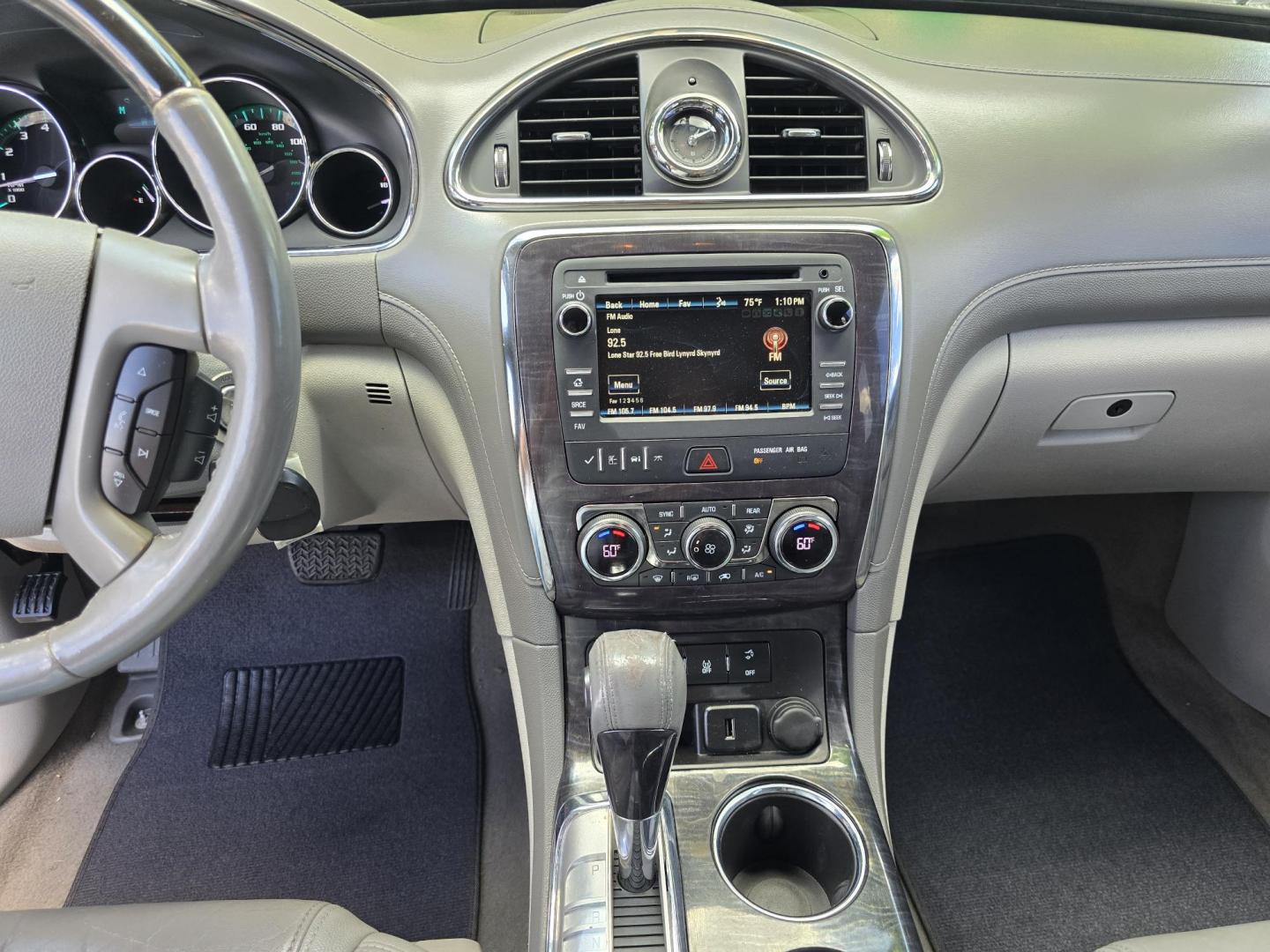 2017 SILVER Buick Enclave Convenience (5GAKRAKD2HJ) with an 3.6L V6 DOHC 24V engine, 6A transmission, located at 2660 S.Garland Avenue, Garland, TX, 75041, (469) 298-3118, 32.885551, -96.655602 - Photo#13