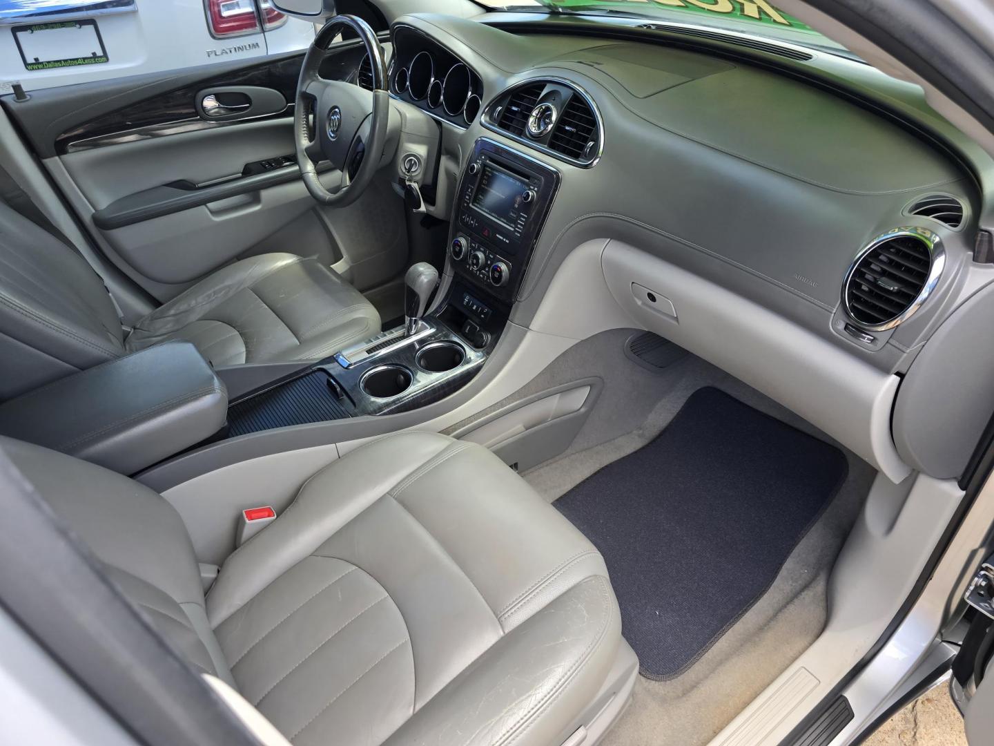 2017 SILVER Buick Enclave Convenience (5GAKRAKD2HJ) with an 3.6L V6 DOHC 24V engine, 6A transmission, located at 2660 S.Garland Avenue, Garland, TX, 75041, (469) 298-3118, 32.885551, -96.655602 - Photo#22
