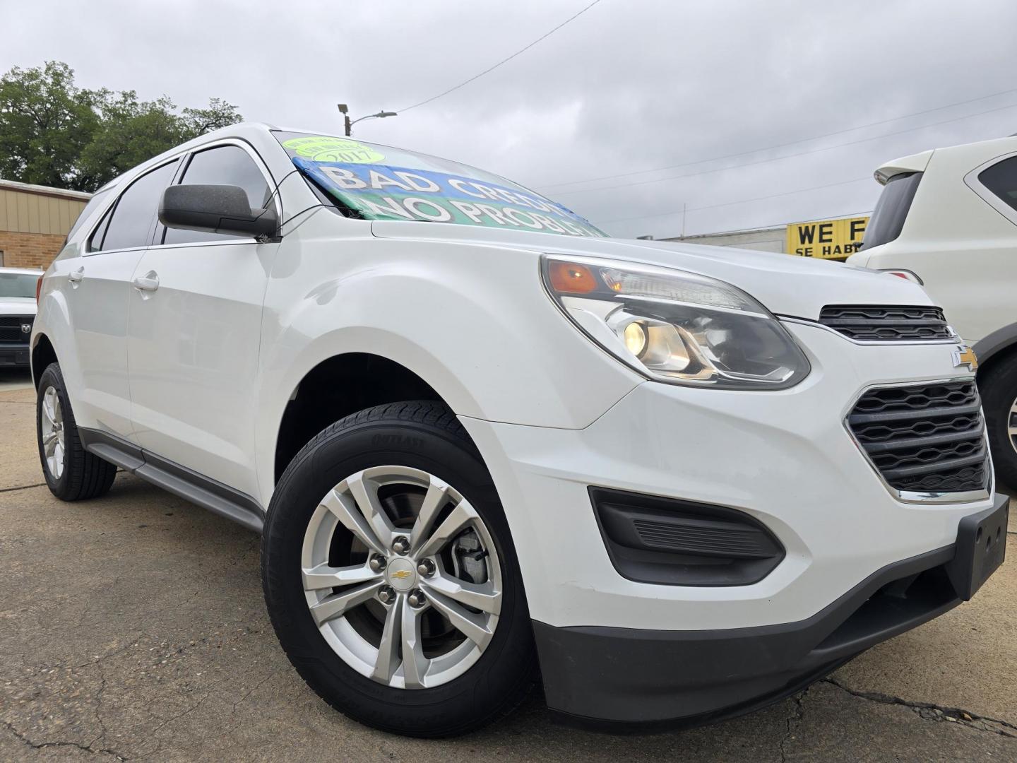 2017 WHITE Chevrolet Equinox LS (2GNALBEK2H1) with an 2.4L L4 DOHC 16V FFV engine, 6A transmission, located at 2660 S.Garland Avenue, Garland, TX, 75041, (469) 298-3118, 32.885551, -96.655602 - Photo#0