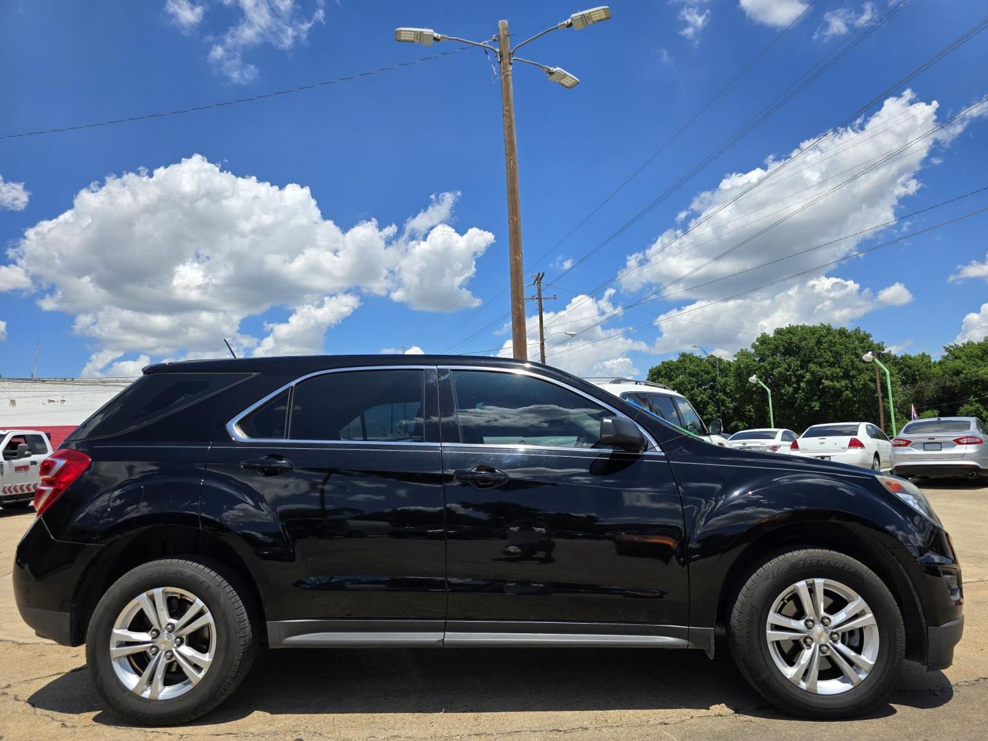 2017 BLACK Chevrolet Equinox LS (2GNALBEK3H1) with an 2.4L L4 DOHC 16V FFV engine, 6A transmission, located at 2660 S.Garland Avenue, Garland, TX, 75041, (469) 298-3118, 32.885551, -96.655602 - Photo#3