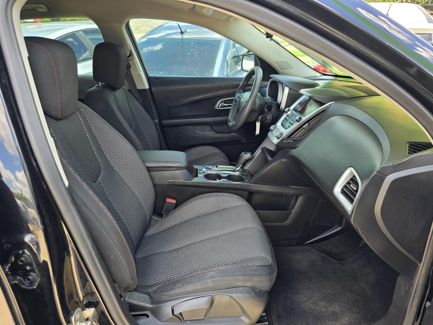 2017 BLACK Chevrolet Equinox LS (2GNALBEK3H1) with an 2.4L L4 DOHC 16V FFV engine, 6A transmission, located at 2660 S.Garland Avenue, Garland, TX, 75041, (469) 298-3118, 32.885551, -96.655602 - Photo#18