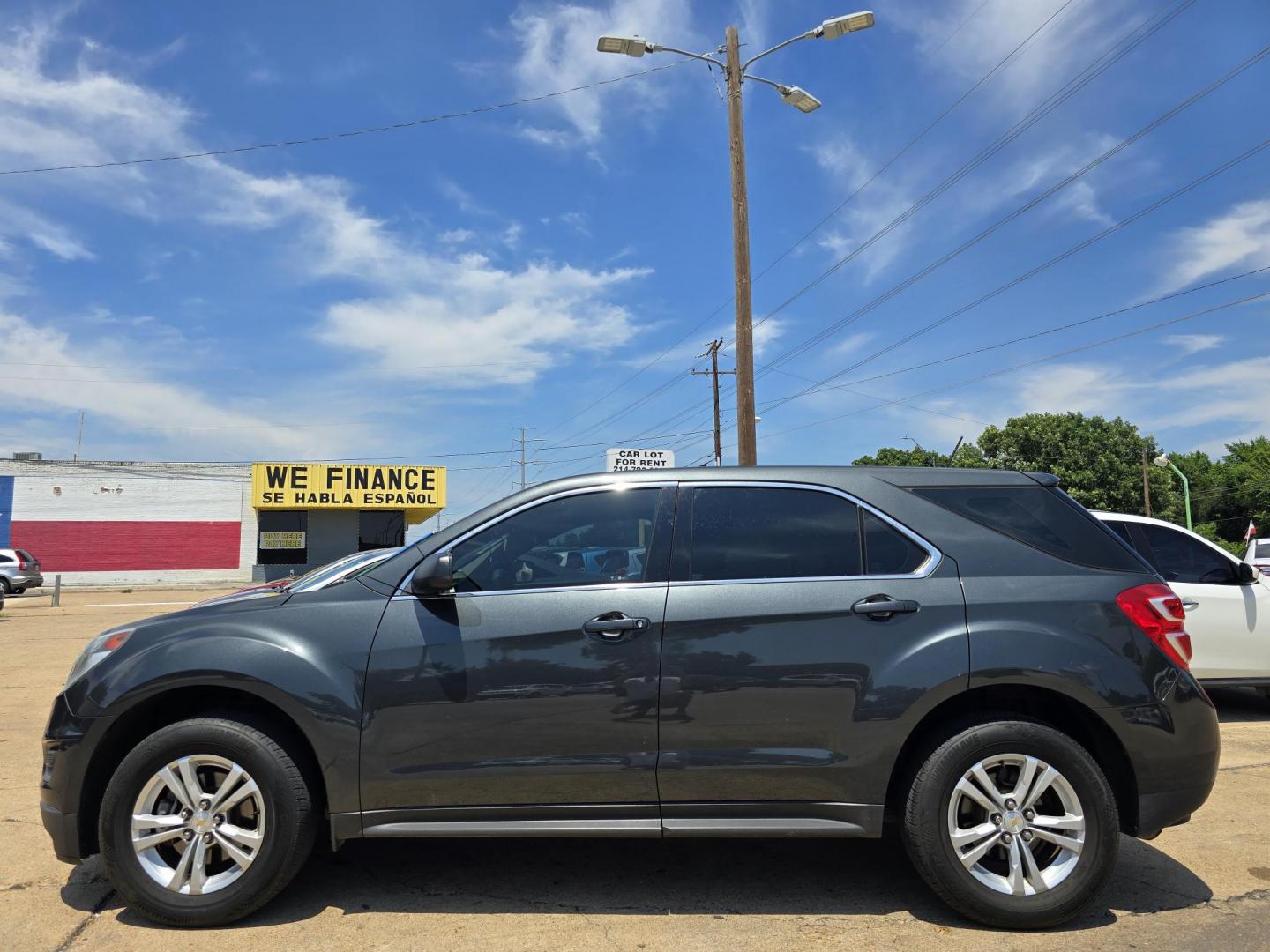 2017 GRAY Chevrolet Equinox LS (2GNALBEK8H1) with an 2.4L L4 DOHC 16V FFV engine, 6A transmission, located at 2660 S.Garland Avenue, Garland, TX, 75041, (469) 298-3118, 32.885551, -96.655602 - Photo#6