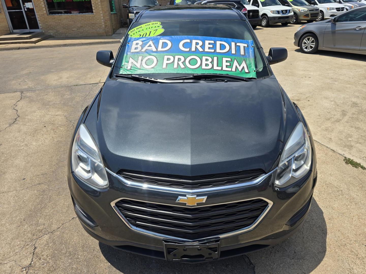 2017 GRAY Chevrolet Equinox LS (2GNALBEK8H1) with an 2.4L L4 DOHC 16V FFV engine, 6A transmission, located at 2660 S.Garland Avenue, Garland, TX, 75041, (469) 298-3118, 32.885551, -96.655602 - Photo#8