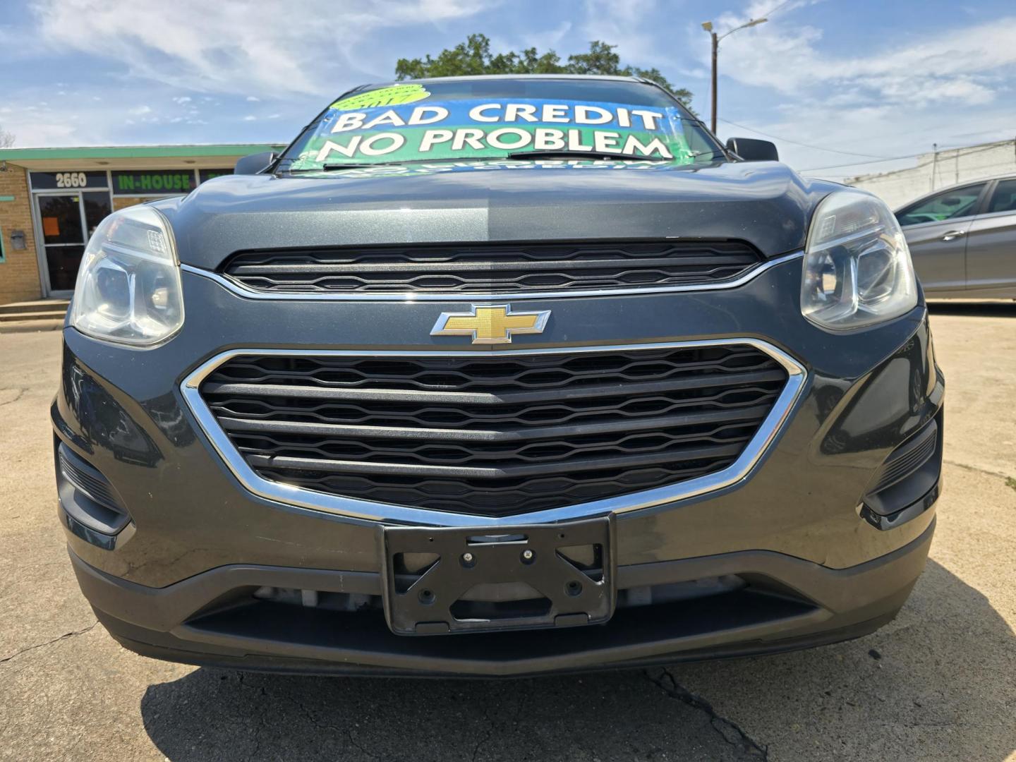 2017 GRAY Chevrolet Equinox LS (2GNALBEK8H1) with an 2.4L L4 DOHC 16V FFV engine, 6A transmission, located at 2660 S.Garland Avenue, Garland, TX, 75041, (469) 298-3118, 32.885551, -96.655602 - Photo#9