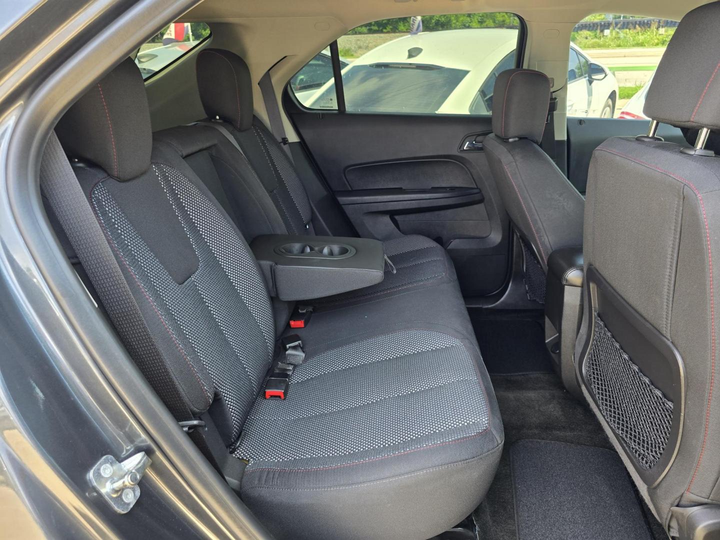 2017 GRAY Chevrolet Equinox LS (2GNALBEK8H1) with an 2.4L L4 DOHC 16V FFV engine, 6A transmission, located at 2660 S.Garland Avenue, Garland, TX, 75041, (469) 298-3118, 32.885551, -96.655602 - Photo#17