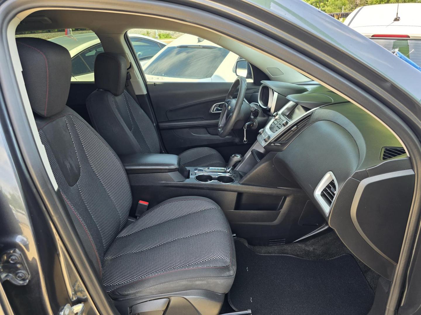 2017 GRAY Chevrolet Equinox LS (2GNALBEK8H1) with an 2.4L L4 DOHC 16V FFV engine, 6A transmission, located at 2660 S.Garland Avenue, Garland, TX, 75041, (469) 298-3118, 32.885551, -96.655602 - Photo#18