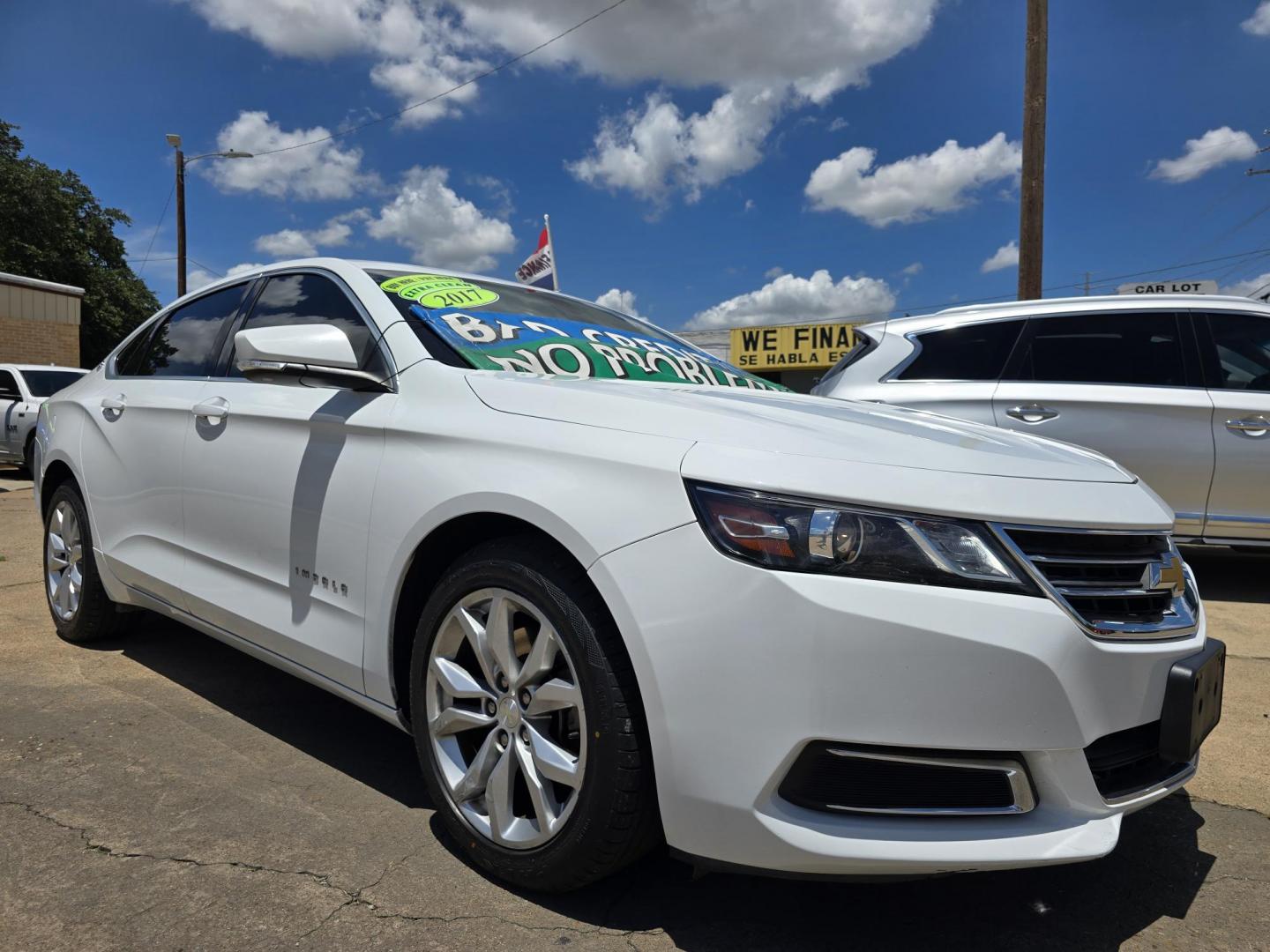 2017 WHITE /BLACK Chevrolet Impala LT (2G1105S37H9) with an 3.6L V6 DOHC 24V engine, 6A transmission, located at 2660 S.Garland Avenue, Garland, TX, 75041, (469) 298-3118, 32.885551, -96.655602 - Photo#1