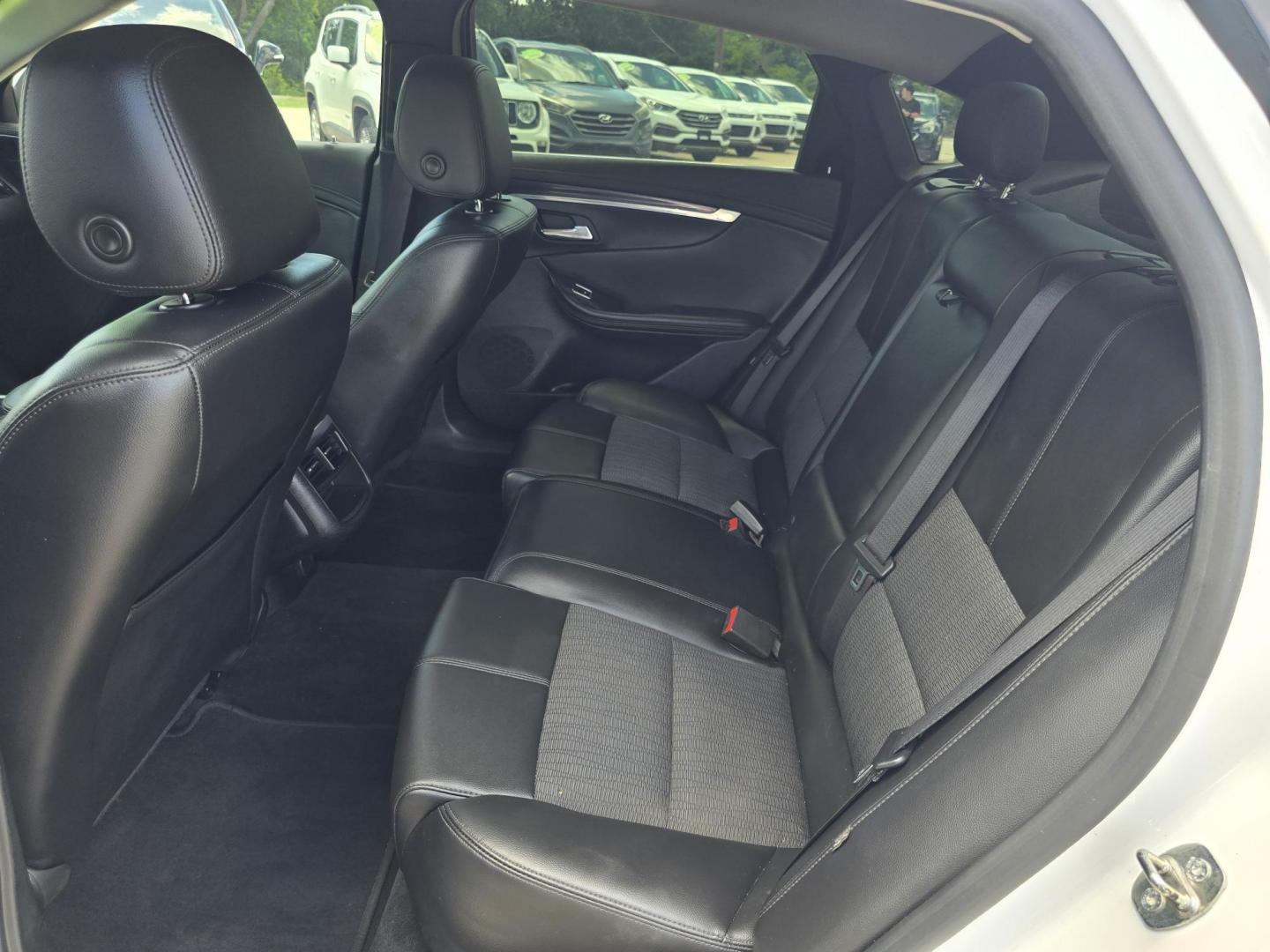 2017 WHITE /BLACK Chevrolet Impala LT (2G1105S37H9) with an 3.6L V6 DOHC 24V engine, 6A transmission, located at 2660 S.Garland Avenue, Garland, TX, 75041, (469) 298-3118, 32.885551, -96.655602 - Photo#14