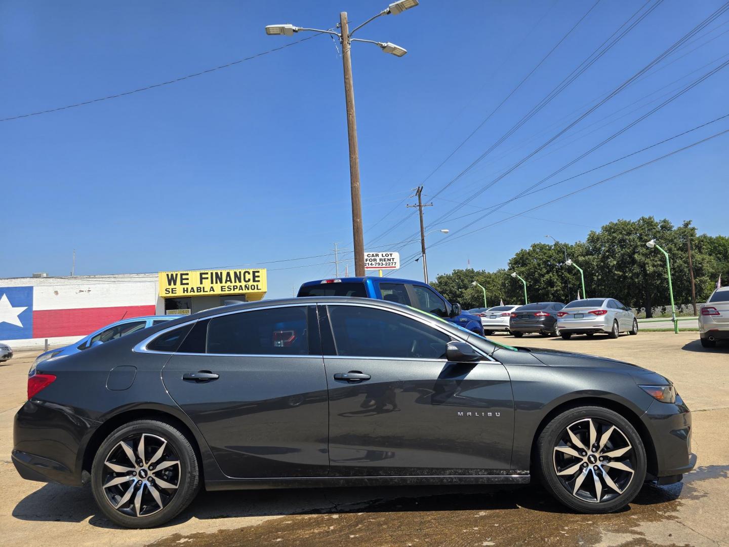 2017 GRAY Chevrolet Malibu LT (1G1ZE5ST0HF) with an 1.5L L4 DOHC 16V engine, 6A transmission, located at 2660 S.Garland Avenue, Garland, TX, 75041, (469) 298-3118, 32.885551, -96.655602 - Photo#2