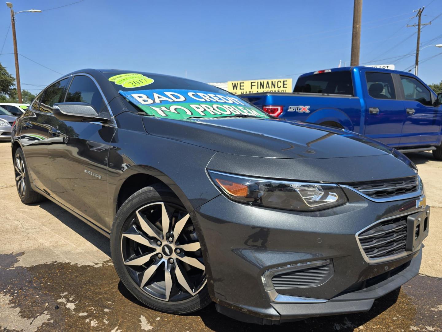 2017 GRAY Chevrolet Malibu LT (1G1ZE5ST0HF) with an 1.5L L4 DOHC 16V engine, 6A transmission, located at 2660 S.Garland Avenue, Garland, TX, 75041, (469) 298-3118, 32.885551, -96.655602 - Photo#0