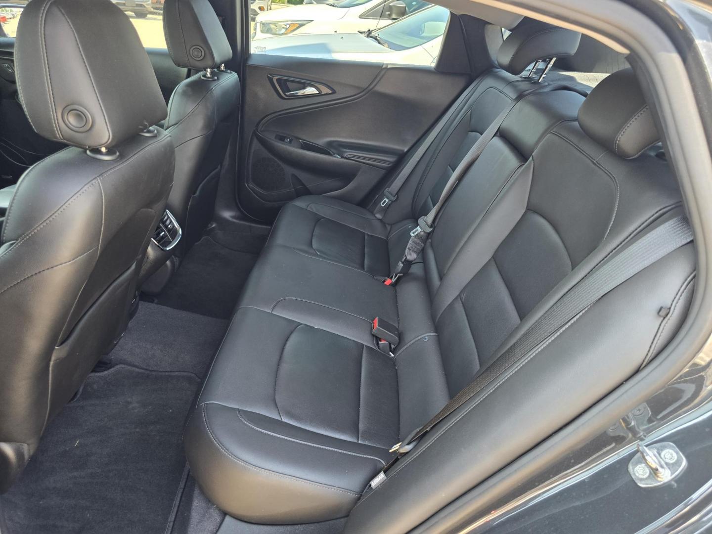 2017 GRAY Chevrolet Malibu LT (1G1ZE5ST0HF) with an 1.5L L4 DOHC 16V engine, 6A transmission, located at 2660 S.Garland Avenue, Garland, TX, 75041, (469) 298-3118, 32.885551, -96.655602 - Photo#20