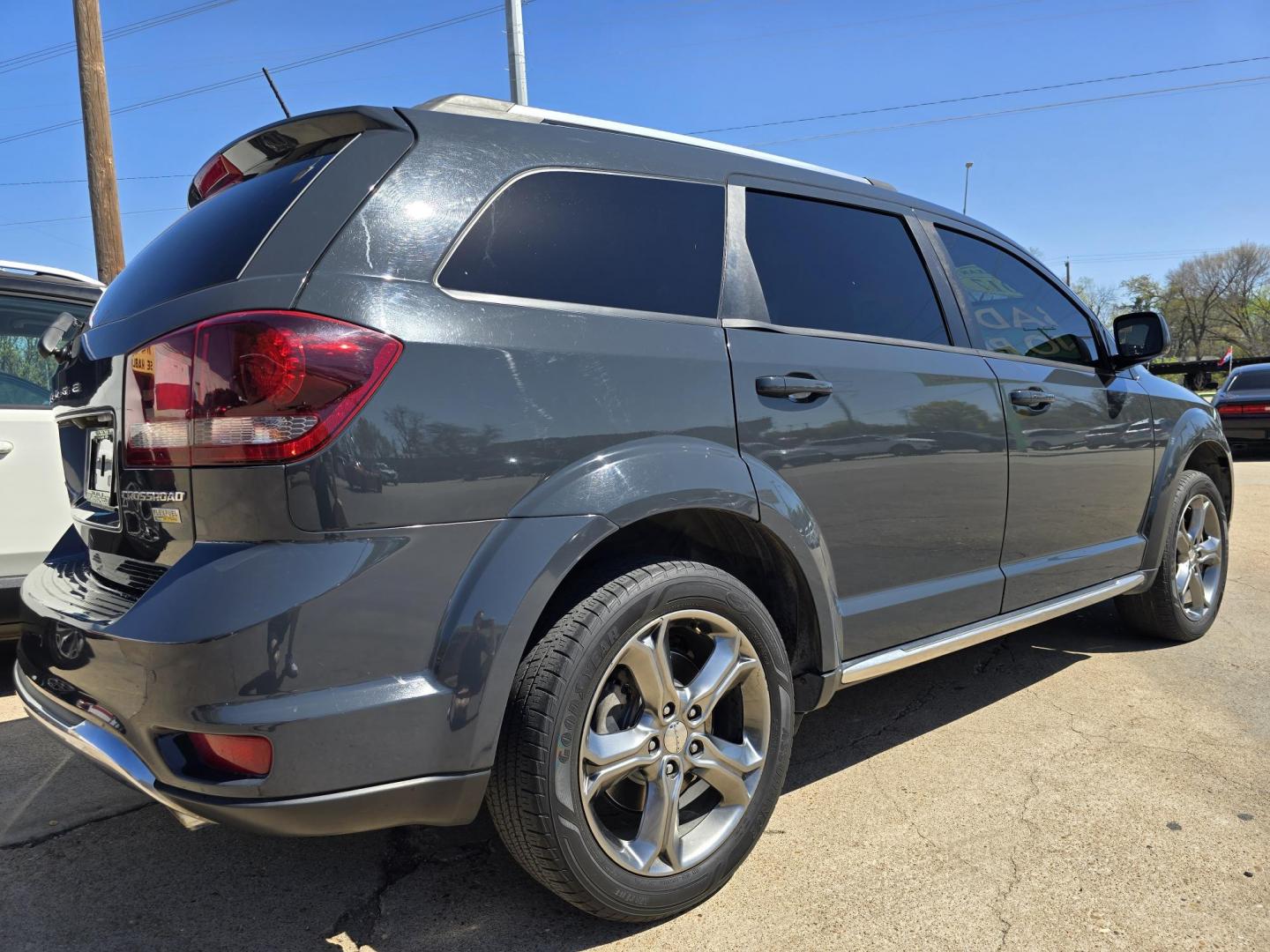 2017 Dodge Journey Crossroad Plus (3C4PDCGGXHT) with an 3.6L V6 DOHC 24V engine, 4A transmission, located at 2660 S.Garland Avenue, Garland, TX, 75041, (469) 298-3118, 32.885551, -96.655602 - Welcome to DallasAutos4Less, one of the Premier BUY HERE PAY HERE Dealers in the North Dallas Area. We specialize in financing to people with NO CREDIT or BAD CREDIT. We need proof of income, proof of residence, and a ID. Come buy your new car from us today!! This is a very well cared for 2017 DO - Photo#3