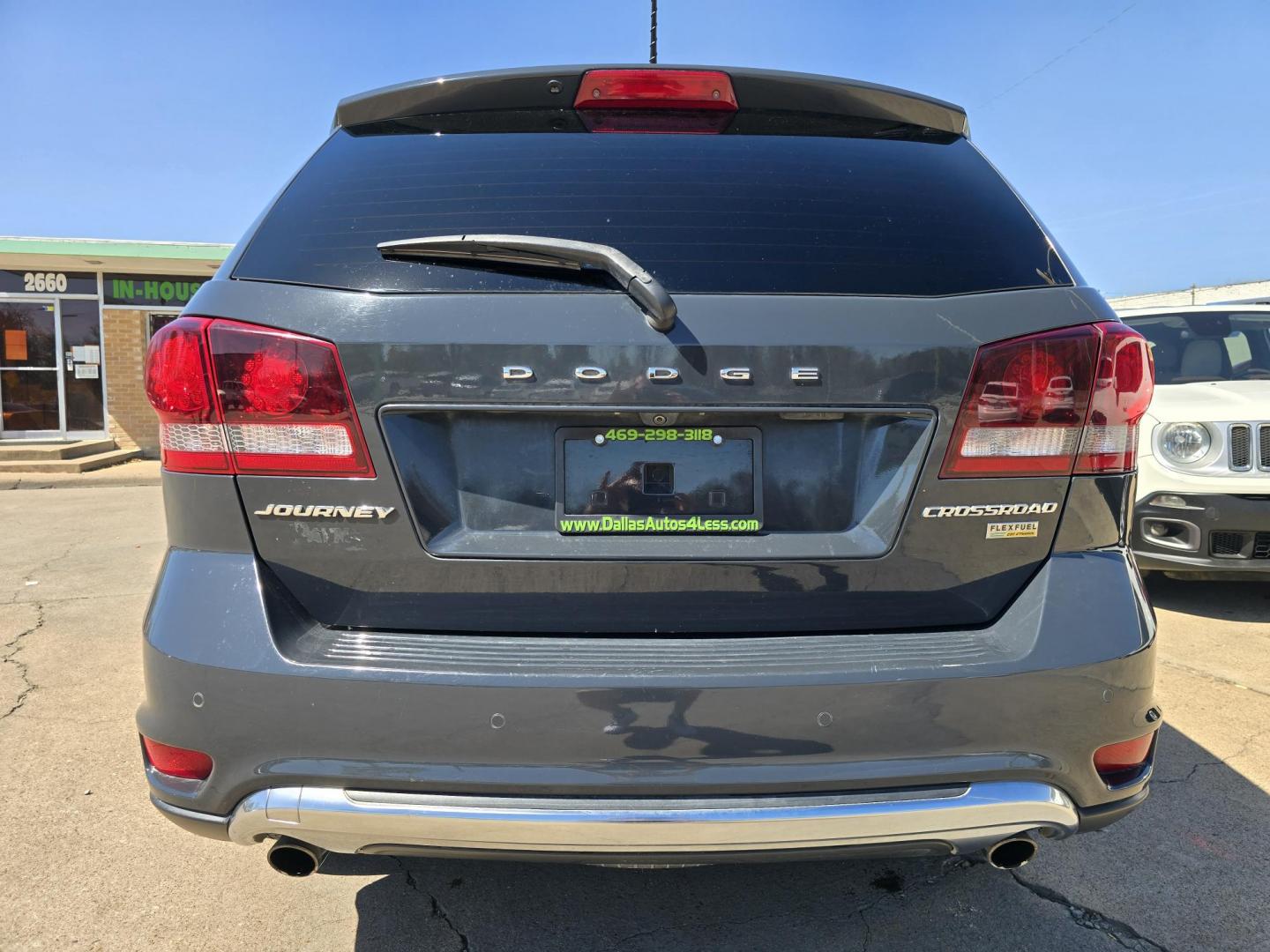 2017 Dodge Journey Crossroad Plus (3C4PDCGGXHT) with an 3.6L V6 DOHC 24V engine, 4A transmission, located at 2660 S.Garland Avenue, Garland, TX, 75041, (469) 298-3118, 32.885551, -96.655602 - Welcome to DallasAutos4Less, one of the Premier BUY HERE PAY HERE Dealers in the North Dallas Area. We specialize in financing to people with NO CREDIT or BAD CREDIT. We need proof of income, proof of residence, and a ID. Come buy your new car from us today!! This is a very well cared for 2017 DO - Photo#4