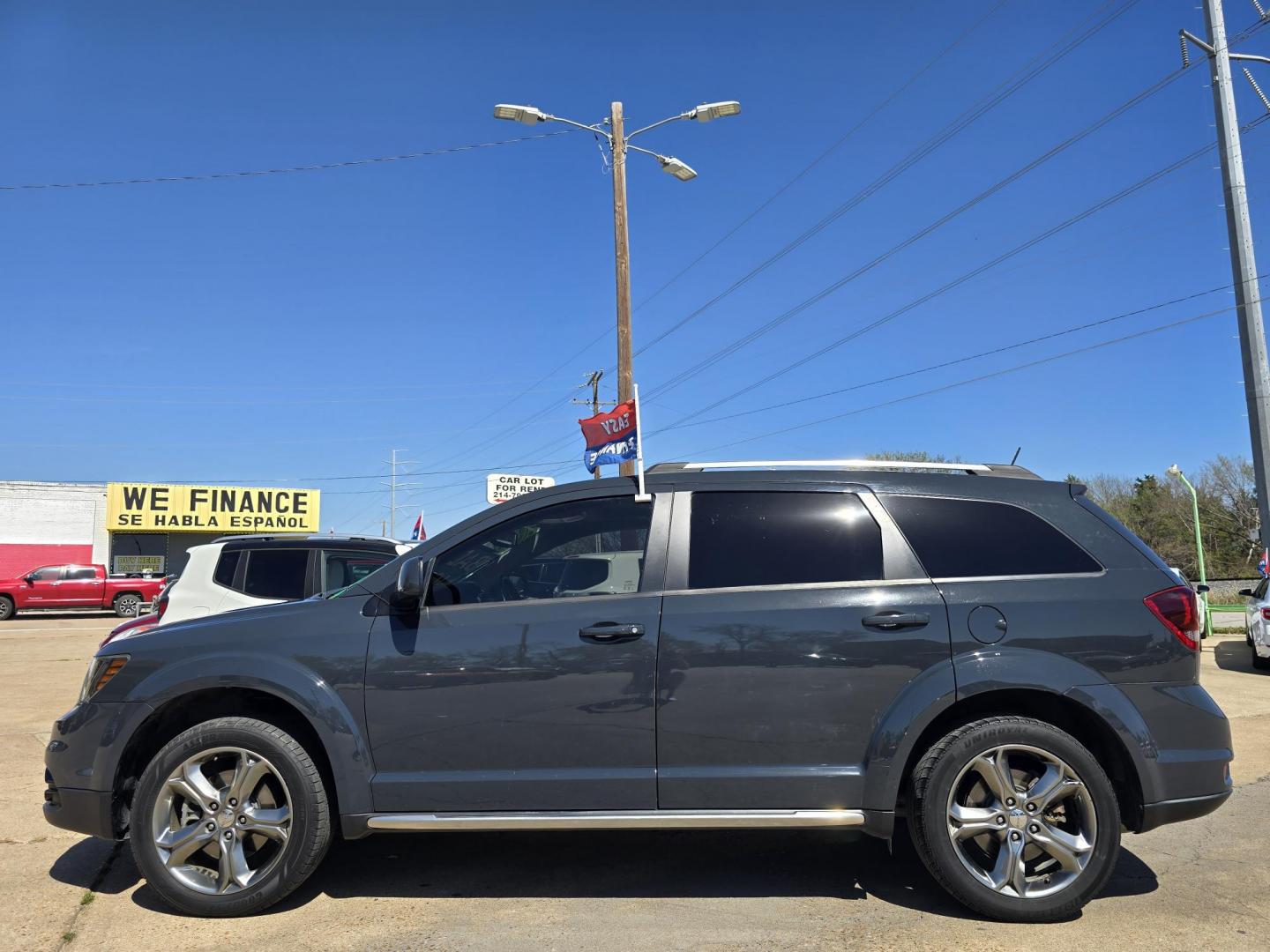 2017 Dodge Journey Crossroad Plus (3C4PDCGGXHT) with an 3.6L V6 DOHC 24V engine, 4A transmission, located at 2660 S.Garland Avenue, Garland, TX, 75041, (469) 298-3118, 32.885551, -96.655602 - Welcome to DallasAutos4Less, one of the Premier BUY HERE PAY HERE Dealers in the North Dallas Area. We specialize in financing to people with NO CREDIT or BAD CREDIT. We need proof of income, proof of residence, and a ID. Come buy your new car from us today!! This is a very well cared for 2017 DO - Photo#6