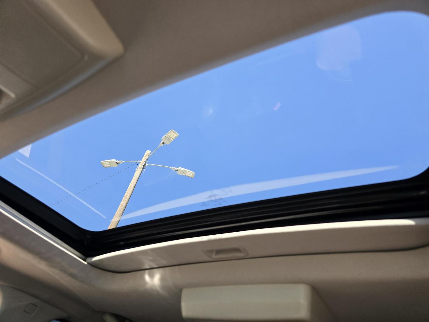 2017 Dodge Journey Crossroad Plus (3C4PDCGGXHT) with an 3.6L V6 DOHC 24V engine, 4A transmission, located at 2660 S.Garland Avenue, Garland, TX, 75041, (469) 298-3118, 32.885551, -96.655602 - Welcome to DallasAutos4Less, one of the Premier BUY HERE PAY HERE Dealers in the North Dallas Area. We specialize in financing to people with NO CREDIT or BAD CREDIT. We need proof of income, proof of residence, and a ID. Come buy your new car from us today!! This is a very well cared for 2017 DO - Photo#17