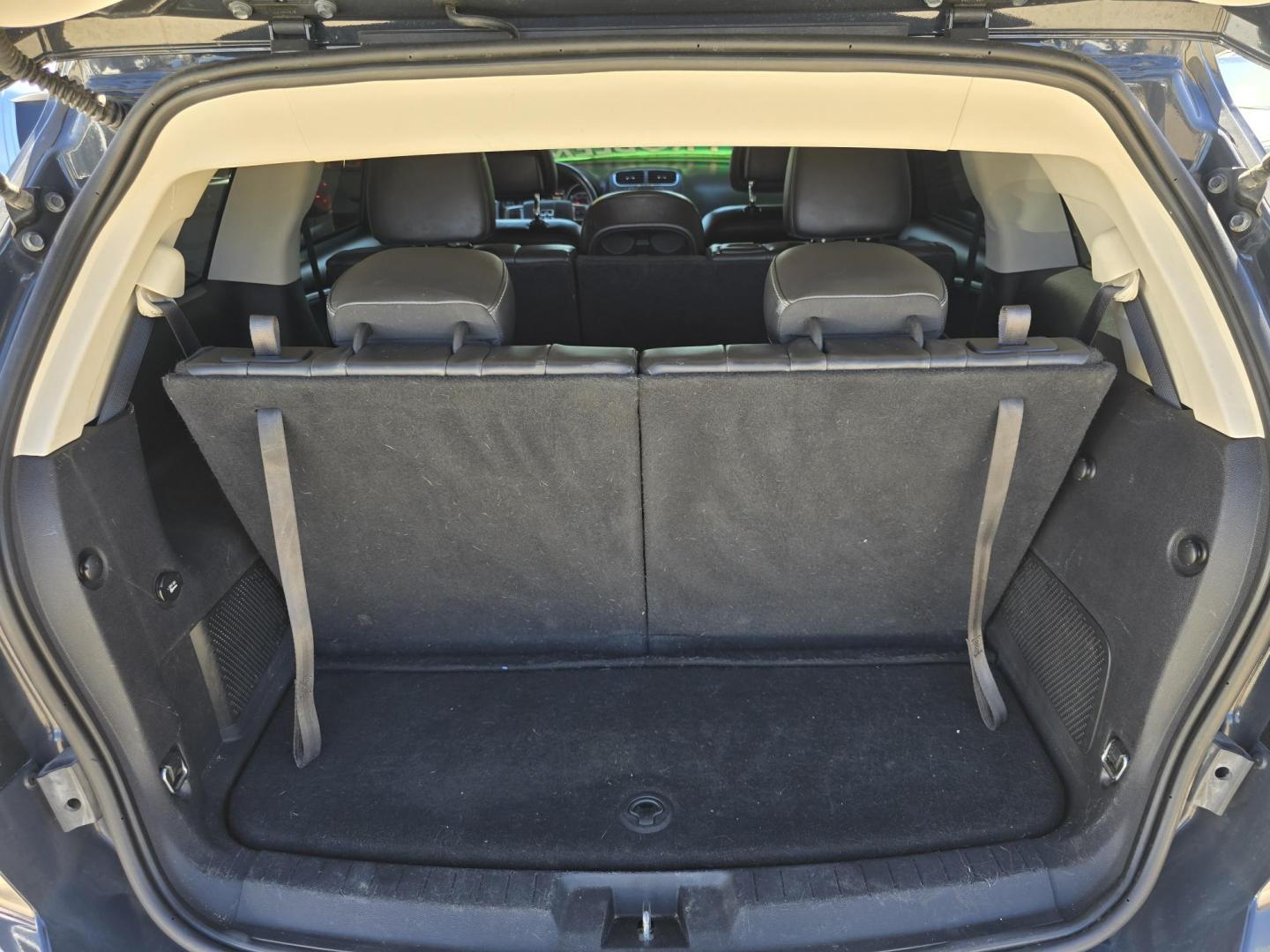 2017 Dodge Journey Crossroad Plus (3C4PDCGGXHT) with an 3.6L V6 DOHC 24V engine, 4A transmission, located at 2660 S.Garland Avenue, Garland, TX, 75041, (469) 298-3118, 32.885551, -96.655602 - Welcome to DallasAutos4Less, one of the Premier BUY HERE PAY HERE Dealers in the North Dallas Area. We specialize in financing to people with NO CREDIT or BAD CREDIT. We need proof of income, proof of residence, and a ID. Come buy your new car from us today!! This is a very well cared for 2017 DO - Photo#21