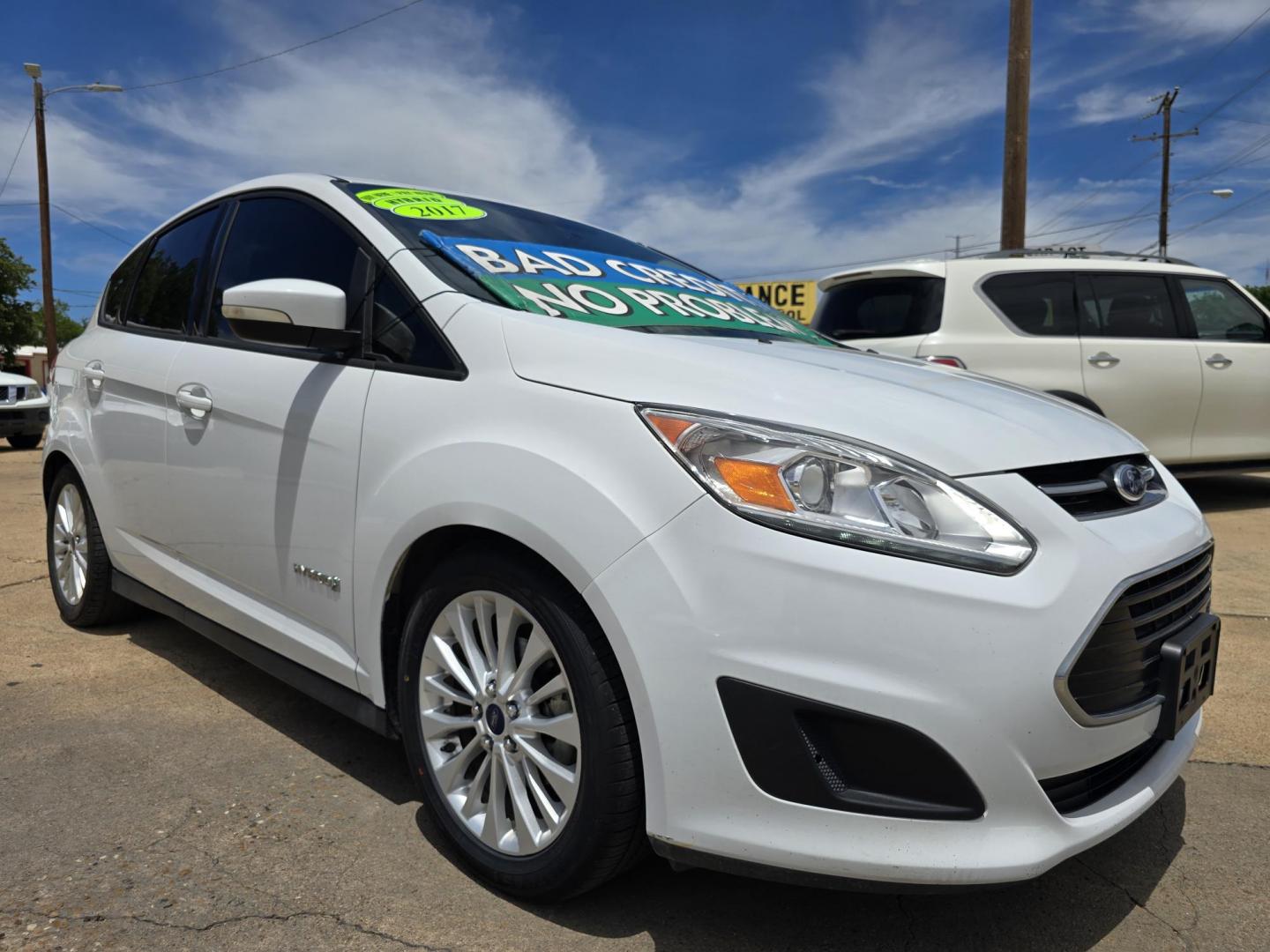 2017 WHITE Ford C-Max Hybrid SE (1FADP5AU4HL) with an 2.0L L4 DOHC 16V HYBRID engine, CVT transmission, located at 2660 S.Garland Avenue, Garland, TX, 75041, (469) 298-3118, 32.885551, -96.655602 - Photo#1