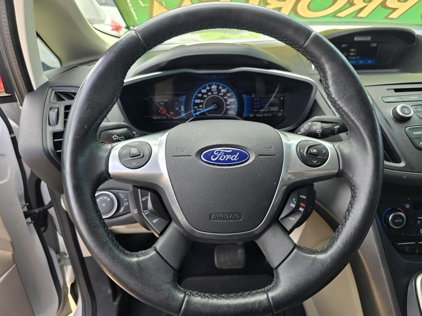 2017 WHITE Ford C-Max Hybrid SE (1FADP5AU4HL) with an 2.0L L4 DOHC 16V HYBRID engine, CVT transmission, located at 2660 S.Garland Avenue, Garland, TX, 75041, (469) 298-3118, 32.885551, -96.655602 - Photo#12