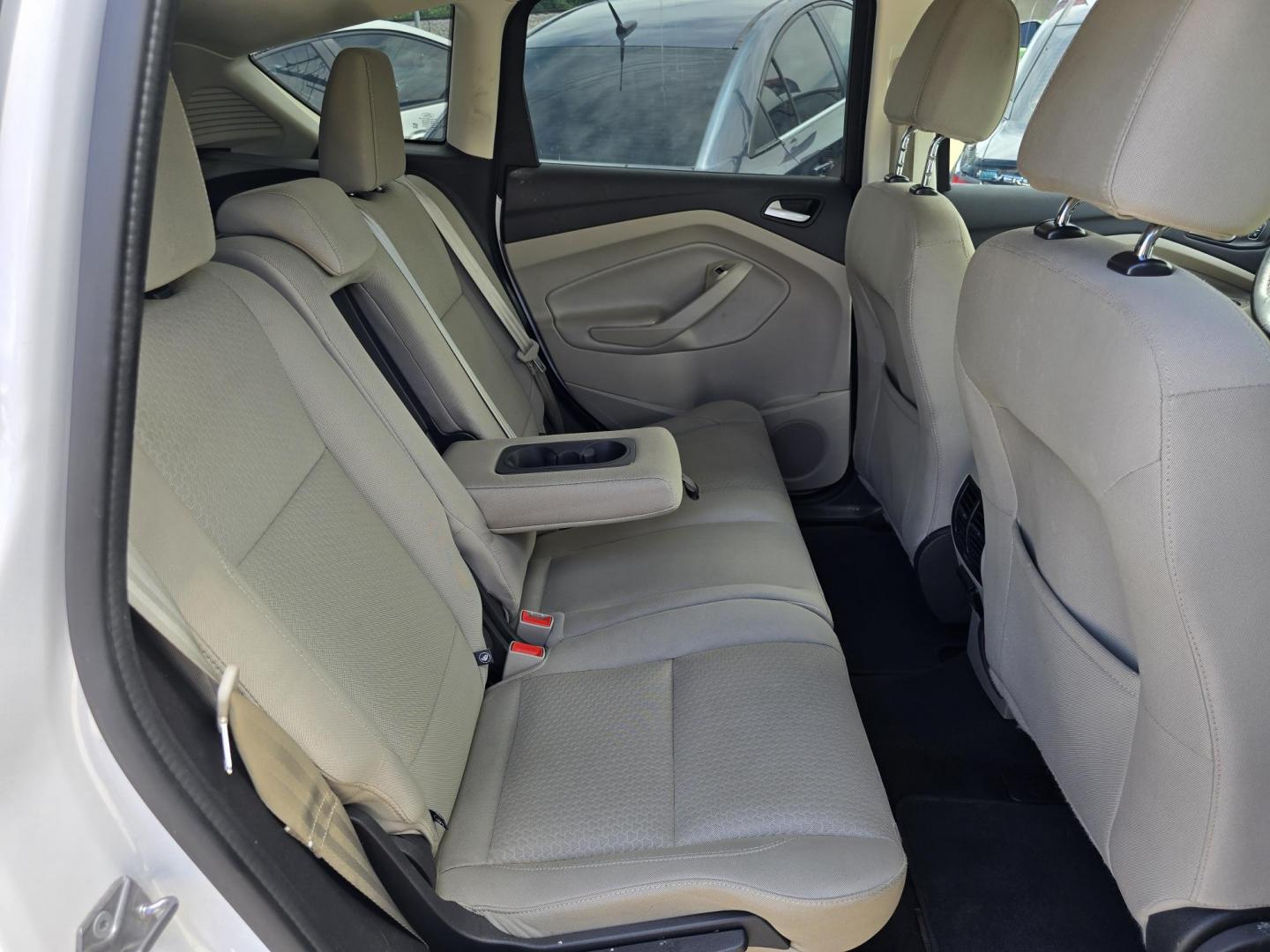 2017 WHITE Ford C-Max Hybrid SE (1FADP5AU4HL) with an 2.0L L4 DOHC 16V HYBRID engine, CVT transmission, located at 2660 S.Garland Avenue, Garland, TX, 75041, (469) 298-3118, 32.885551, -96.655602 - Photo#17