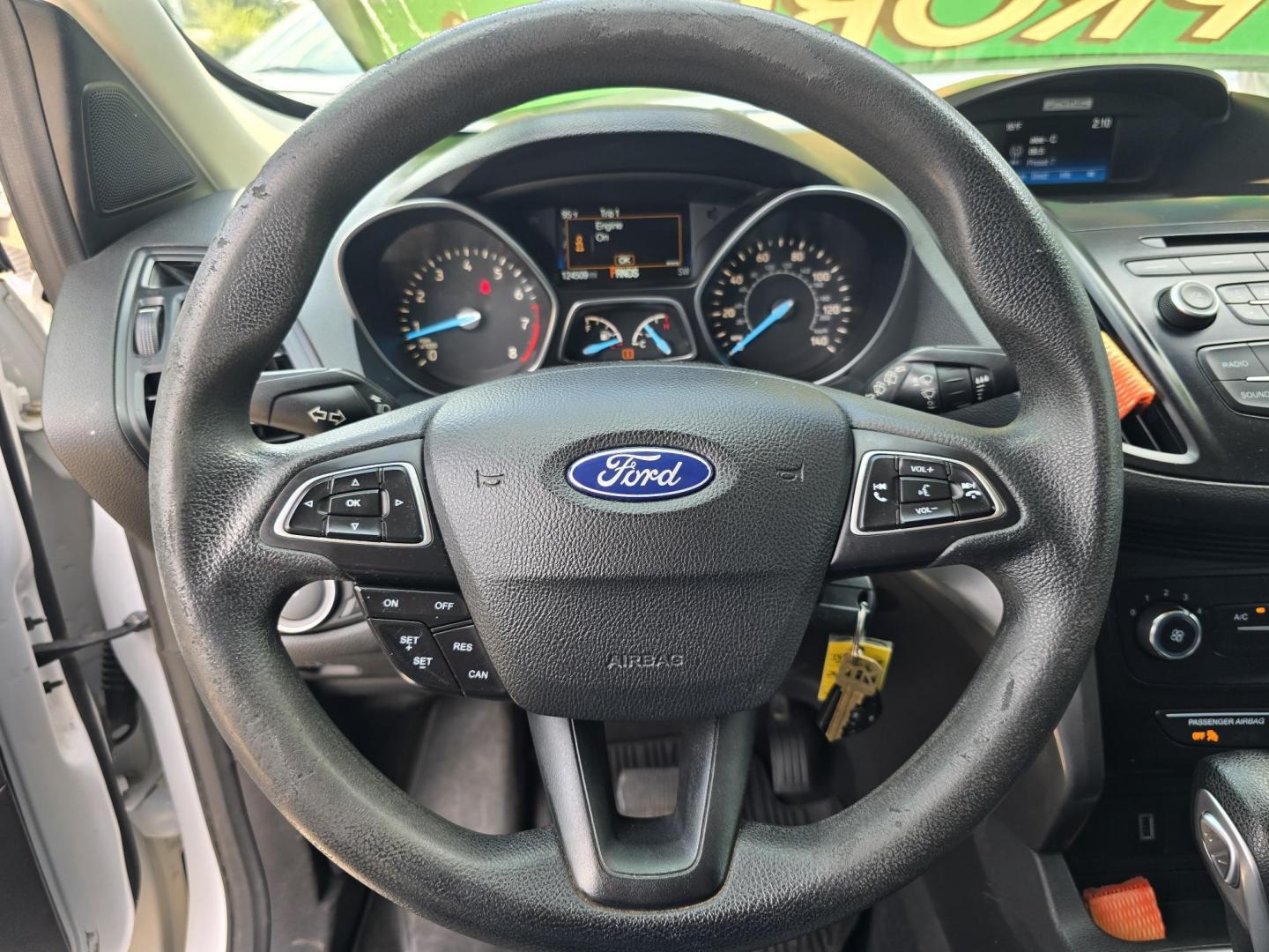 2017 WHITE Ford Escape S (1FMCU0F70HU) with an 2.5L L4 DOHC 16V engine, 6A transmission, located at 2660 S.Garland Avenue, Garland, TX, 75041, (469) 298-3118, 32.885551, -96.655602 - Photo#12