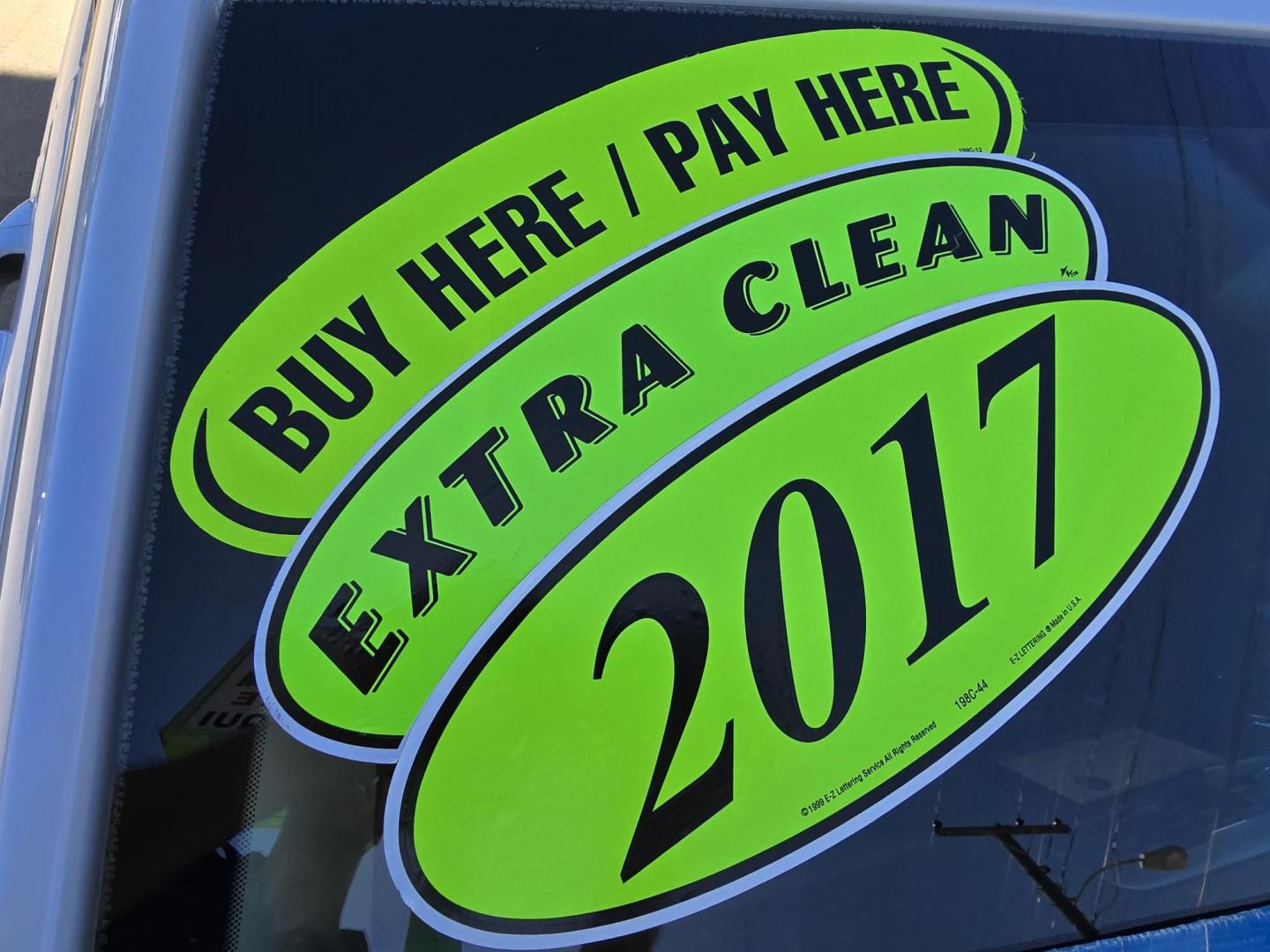 2017 WHITE Ford Fusion SE (3FA6P0H70HR) with an 2.5L L4 DOHC 16V engine, 6A transmission, located at 2660 S.Garland Avenue, Garland, TX, 75041, (469) 298-3118, 32.885551, -96.655602 - Photo#20