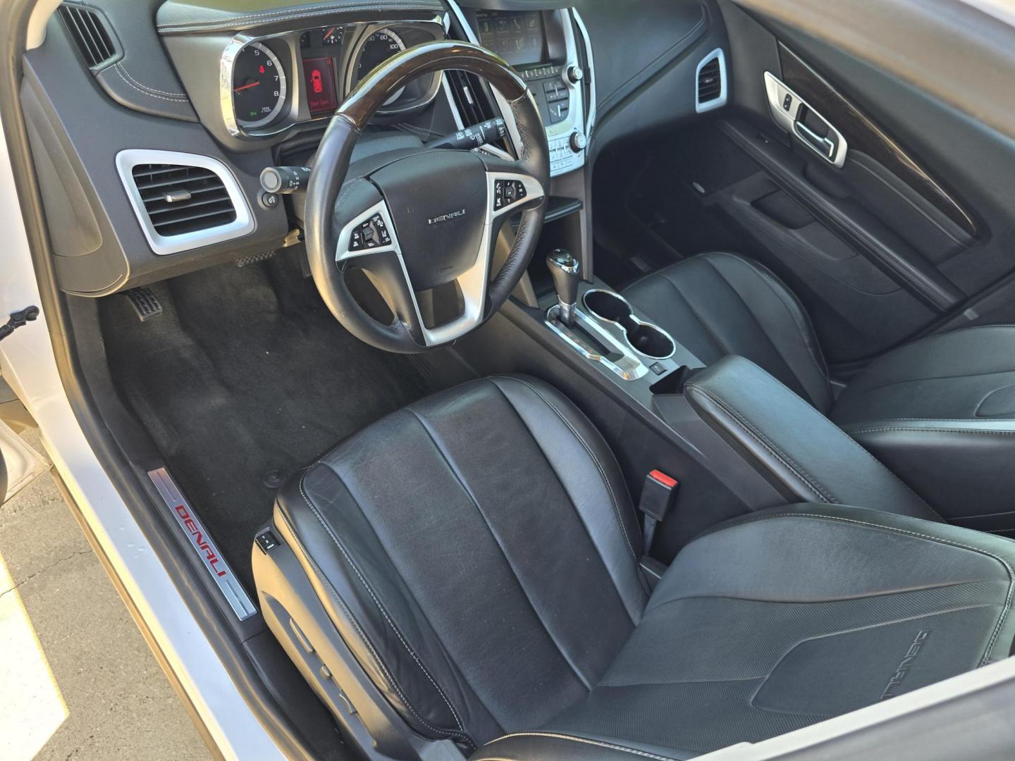 2017 DIAMOND WHITE GMC Terrain Denali (2GKFLVE38H6) with an 3.6L V6 DOHC 24V engine, 6A transmission, located at 2660 S.Garland Avenue, Garland, TX, 75041, (469) 298-3118, 32.885551, -96.655602 - Photo#10