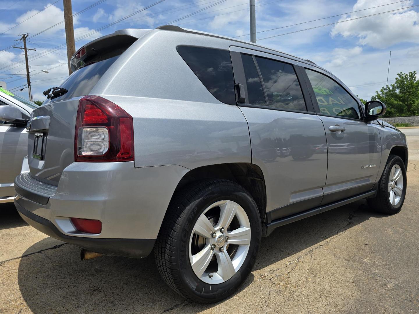 2017 SILVER Jeep Compass Sport (1C4NJCBA9HD) with an 2.0L L4 DOHC 16V engine, AUTO transmission, located at 2660 S.Garland Avenue, Garland, TX, 75041, (469) 298-3118, 32.885551, -96.655602 - Photo#3