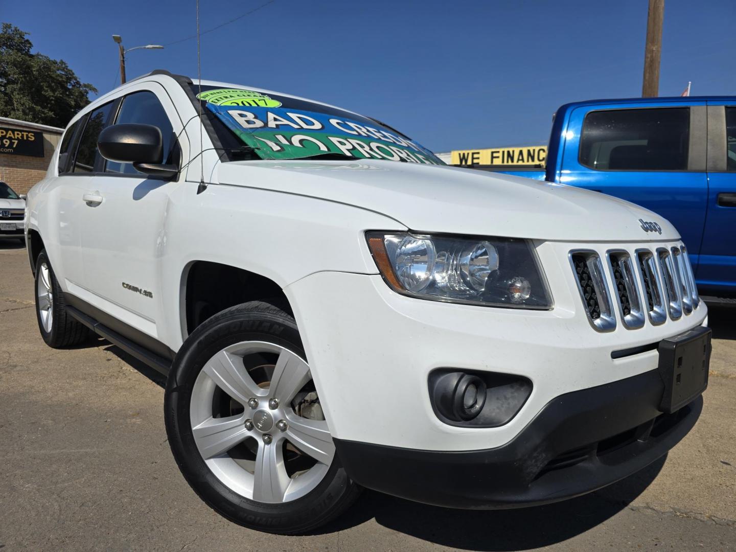 2017 WHITE Jeep Compass Sport (1C4NJCBA8HD) with an 2.0L L4 DOHC 16V engine, AUTO transmission, located at 2660 S.Garland Avenue, Garland, TX, 75041, (469) 298-3118, 32.885551, -96.655602 - Photo#0
