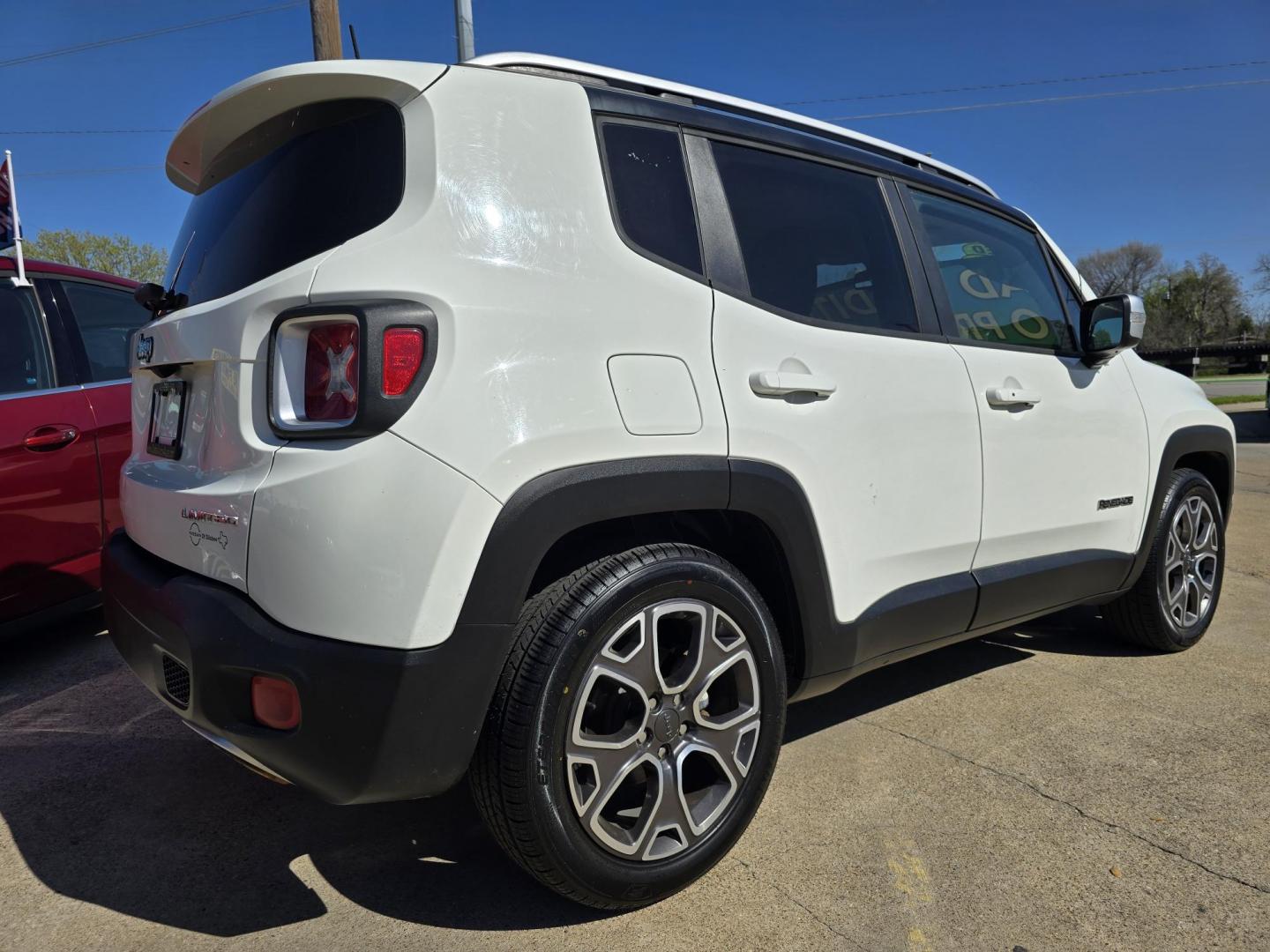2017 WHITE Jeep Renegade Limited (ZACCJADB2HP) with an 2.4L L4 DOHC 16V engine, 9A transmission, located at 2660 S.Garland Avenue, Garland, TX, 75041, (469) 298-3118, 32.885551, -96.655602 - Photo#3
