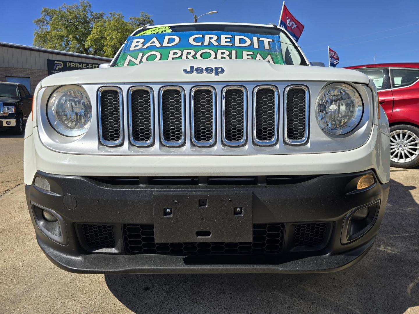 2017 WHITE Jeep Renegade Limited (ZACCJADB2HP) with an 2.4L L4 DOHC 16V engine, 9A transmission, located at 2660 S.Garland Avenue, Garland, TX, 75041, (469) 298-3118, 32.885551, -96.655602 - Photo#9