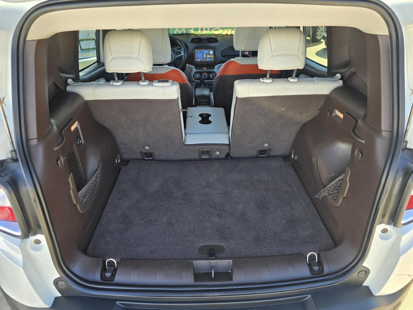 2017 WHITE Jeep Renegade Limited (ZACCJADB2HP) with an 2.4L L4 DOHC 16V engine, 9A transmission, located at 2660 S.Garland Avenue, Garland, TX, 75041, (469) 298-3118, 32.885551, -96.655602 - Photo#20