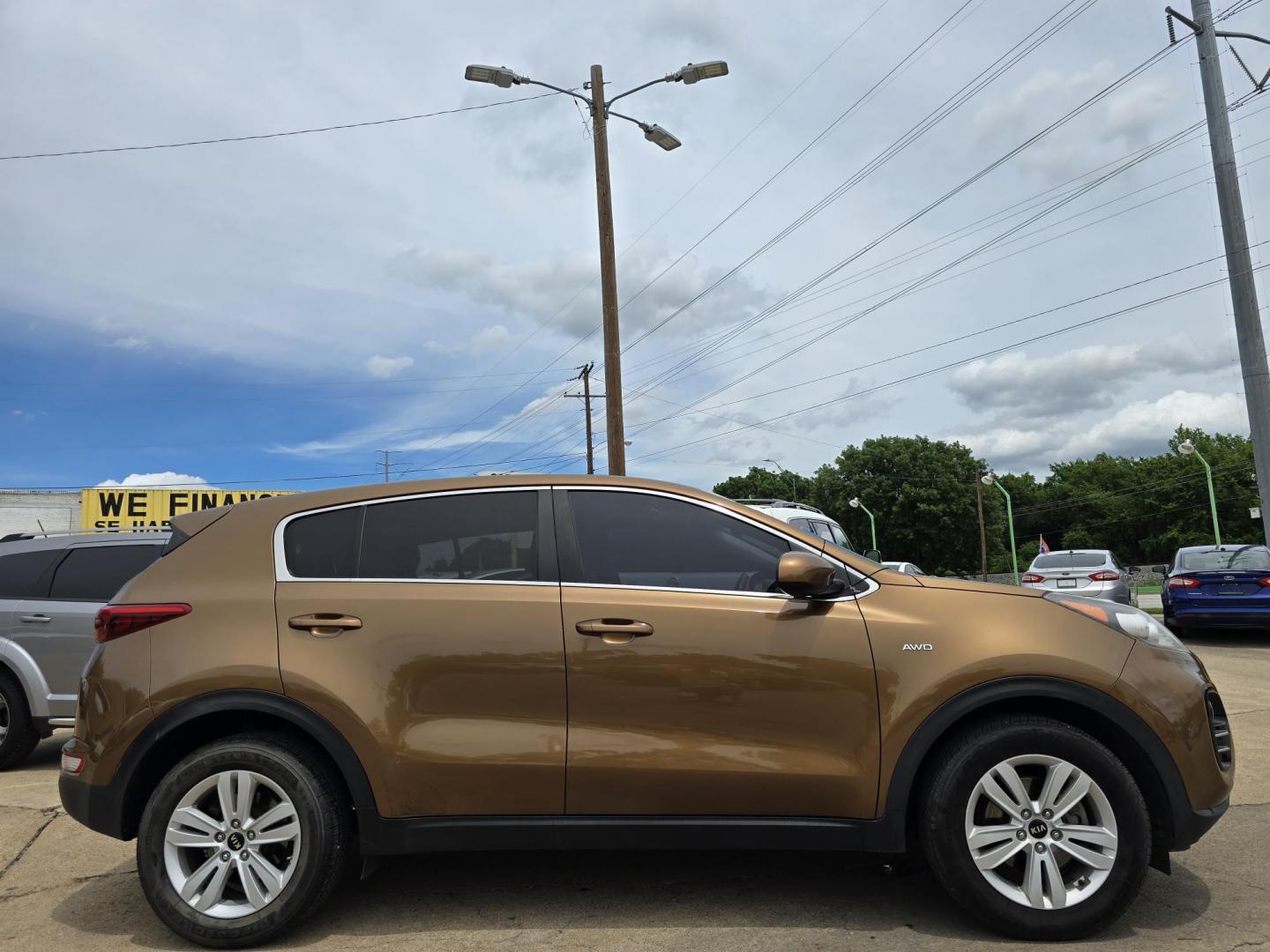 2017 BROWN Kia Sportage LX (KNDPMCAC3H7) with an 2.4L V6 DOHC 24V engine, 6A transmission, located at 2660 S.Garland Avenue, Garland, TX, 75041, (469) 298-3118, 32.885551, -96.655602 - Photo#2