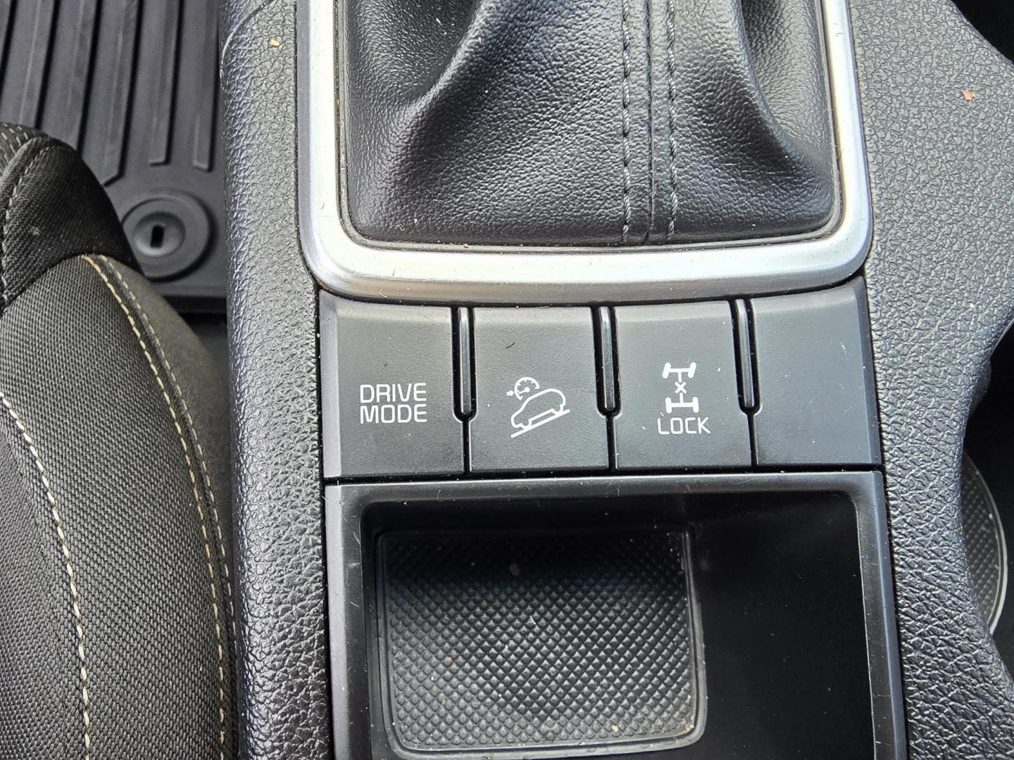 2017 BROWN Kia Sportage LX (KNDPMCAC3H7) with an 2.4L V6 DOHC 24V engine, 6A transmission, located at 2660 S.Garland Avenue, Garland, TX, 75041, (469) 298-3118, 32.885551, -96.655602 - Photo#15