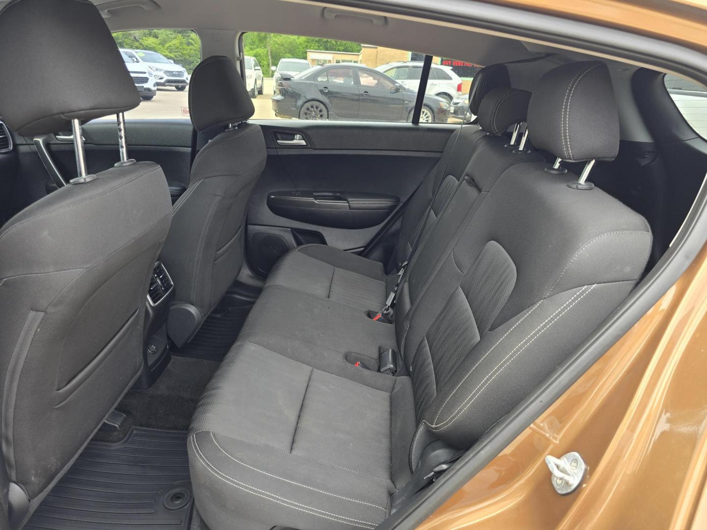 2017 BROWN Kia Sportage LX (KNDPMCAC3H7) with an 2.4L V6 DOHC 24V engine, 6A transmission, located at 2660 S.Garland Avenue, Garland, TX, 75041, (469) 298-3118, 32.885551, -96.655602 - Photo#16