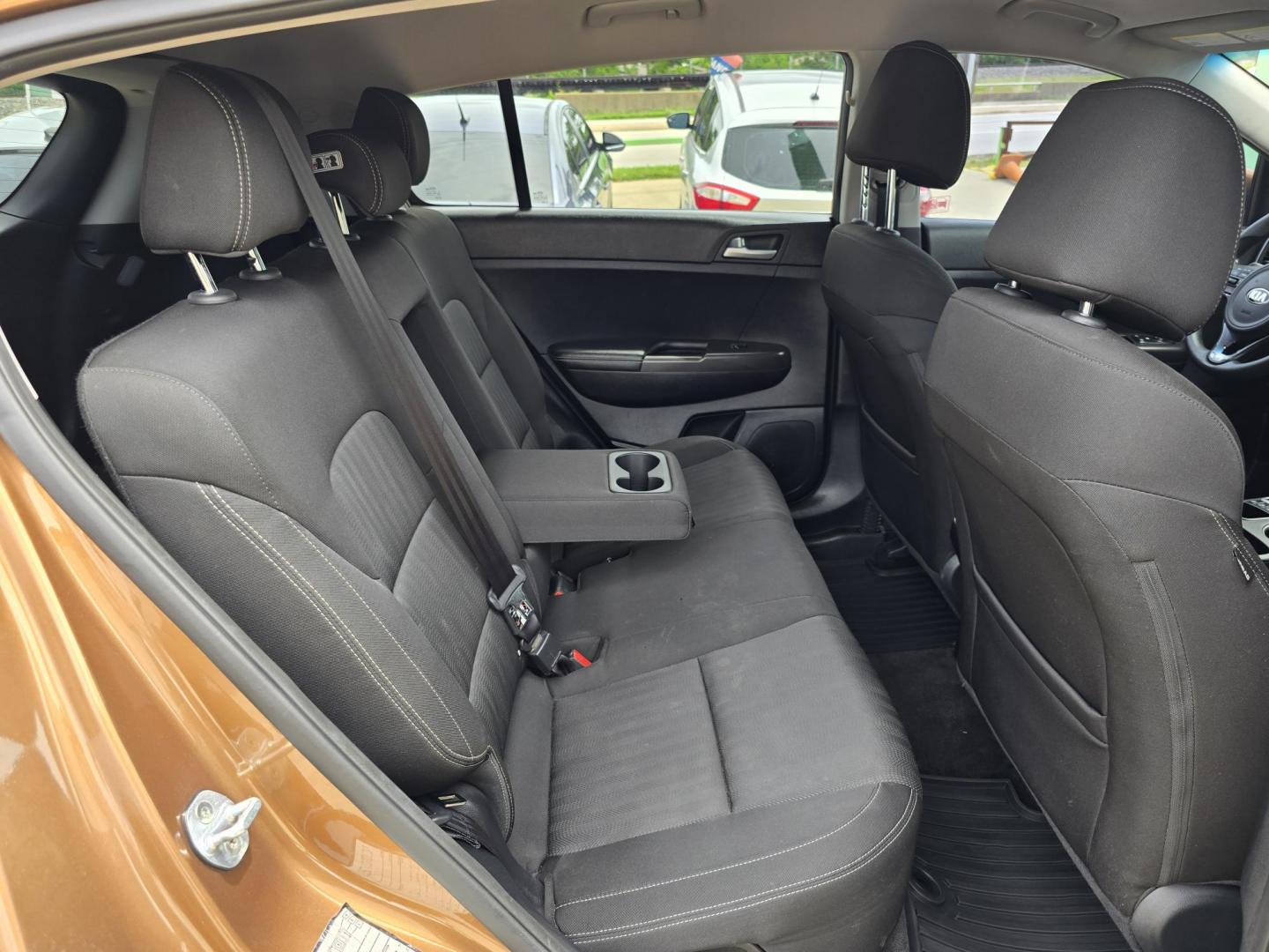 2017 BROWN Kia Sportage LX (KNDPMCAC3H7) with an 2.4L V6 DOHC 24V engine, 6A transmission, located at 2660 S.Garland Avenue, Garland, TX, 75041, (469) 298-3118, 32.885551, -96.655602 - Photo#18
