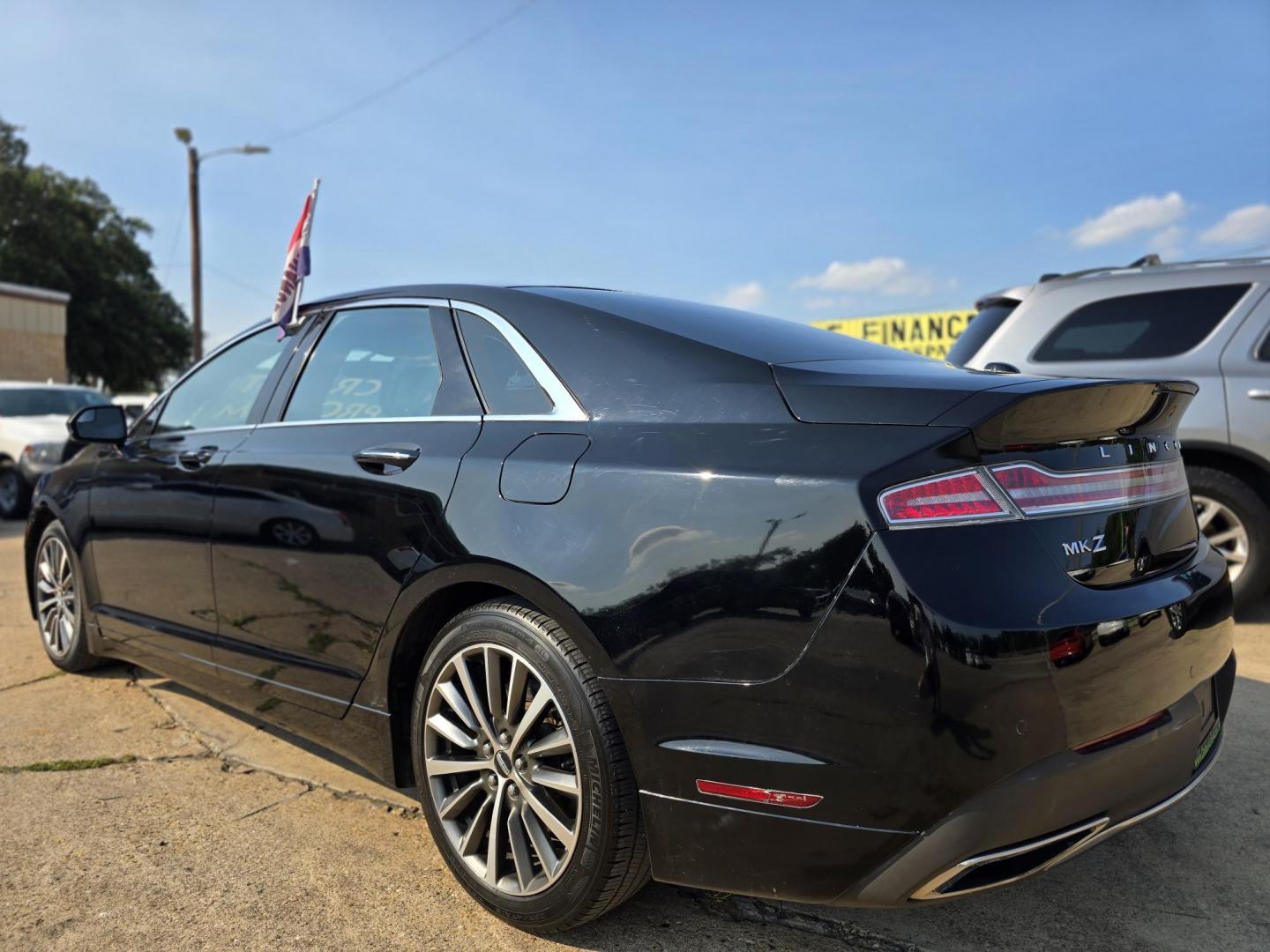 2017 BLACK /BLACK Lincoln MKZ Premier FWD (3LN6L5A95HR) with an 2.0L L4 DOHC 16V engine, 6A transmission, located at 2660 S.Garland Avenue, Garland, TX, 75041, (469) 298-3118, 32.885551, -96.655602 - Photo#5
