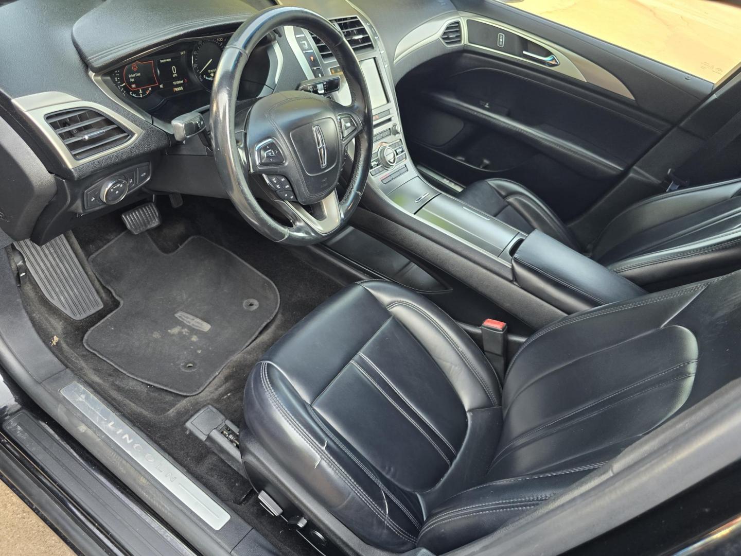 2017 BLACK /BLACK Lincoln MKZ Premier FWD (3LN6L5A95HR) with an 2.0L L4 DOHC 16V engine, 6A transmission, located at 2660 S.Garland Avenue, Garland, TX, 75041, (469) 298-3118, 32.885551, -96.655602 - Photo#10
