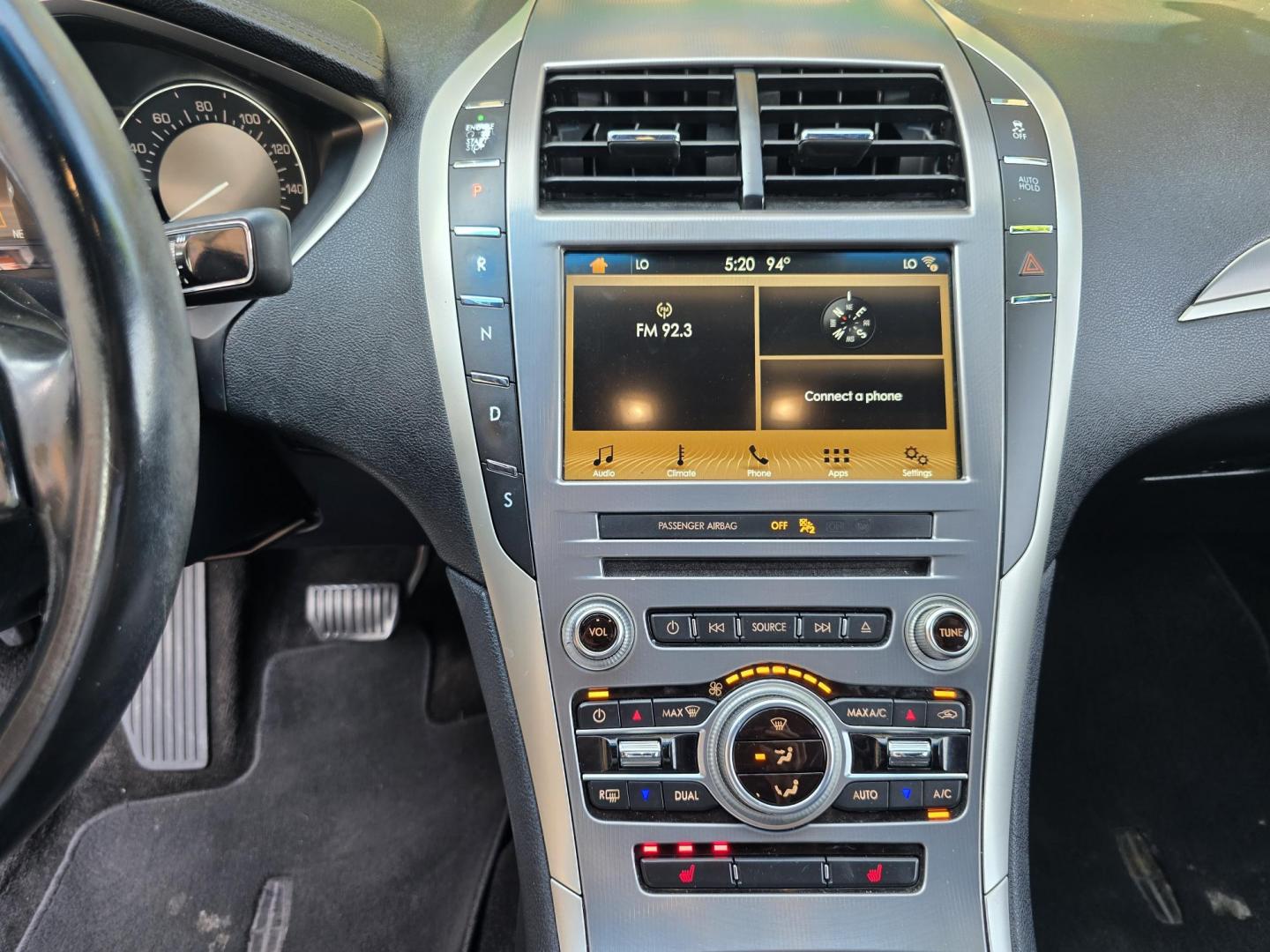 2017 BLACK /BLACK Lincoln MKZ Premier FWD (3LN6L5A95HR) with an 2.0L L4 DOHC 16V engine, 6A transmission, located at 2660 S.Garland Avenue, Garland, TX, 75041, (469) 298-3118, 32.885551, -96.655602 - Photo#14